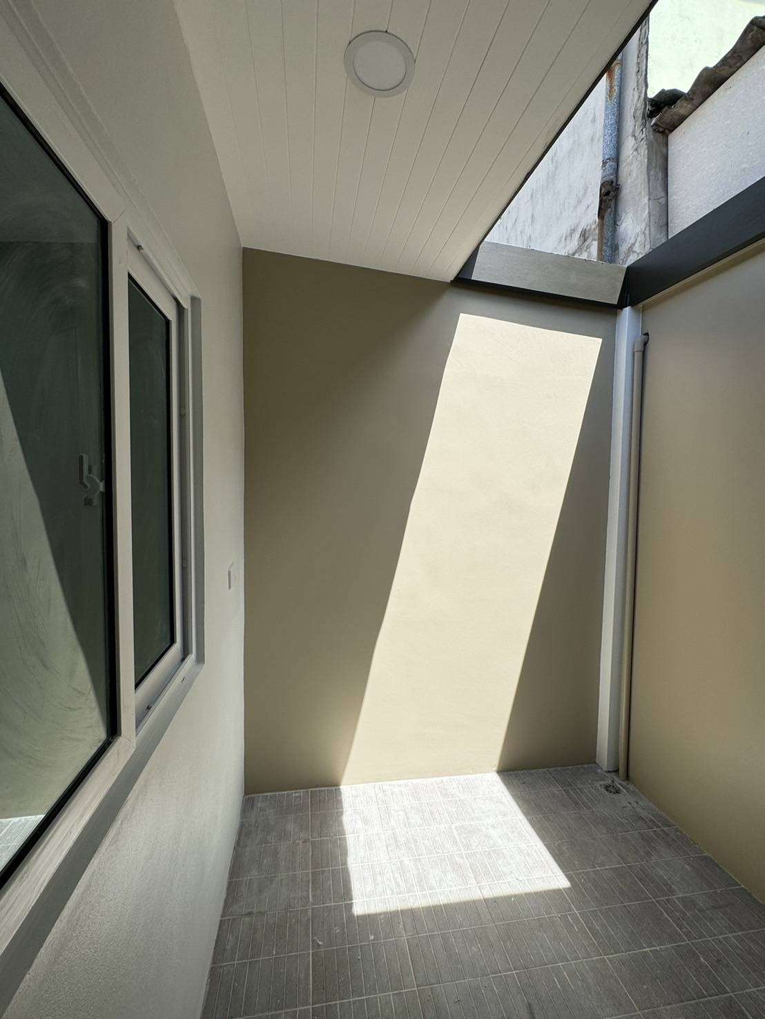 For Sales : Ratsada, One-Story Town House, 2 Bedrooms 2 Bathrooms