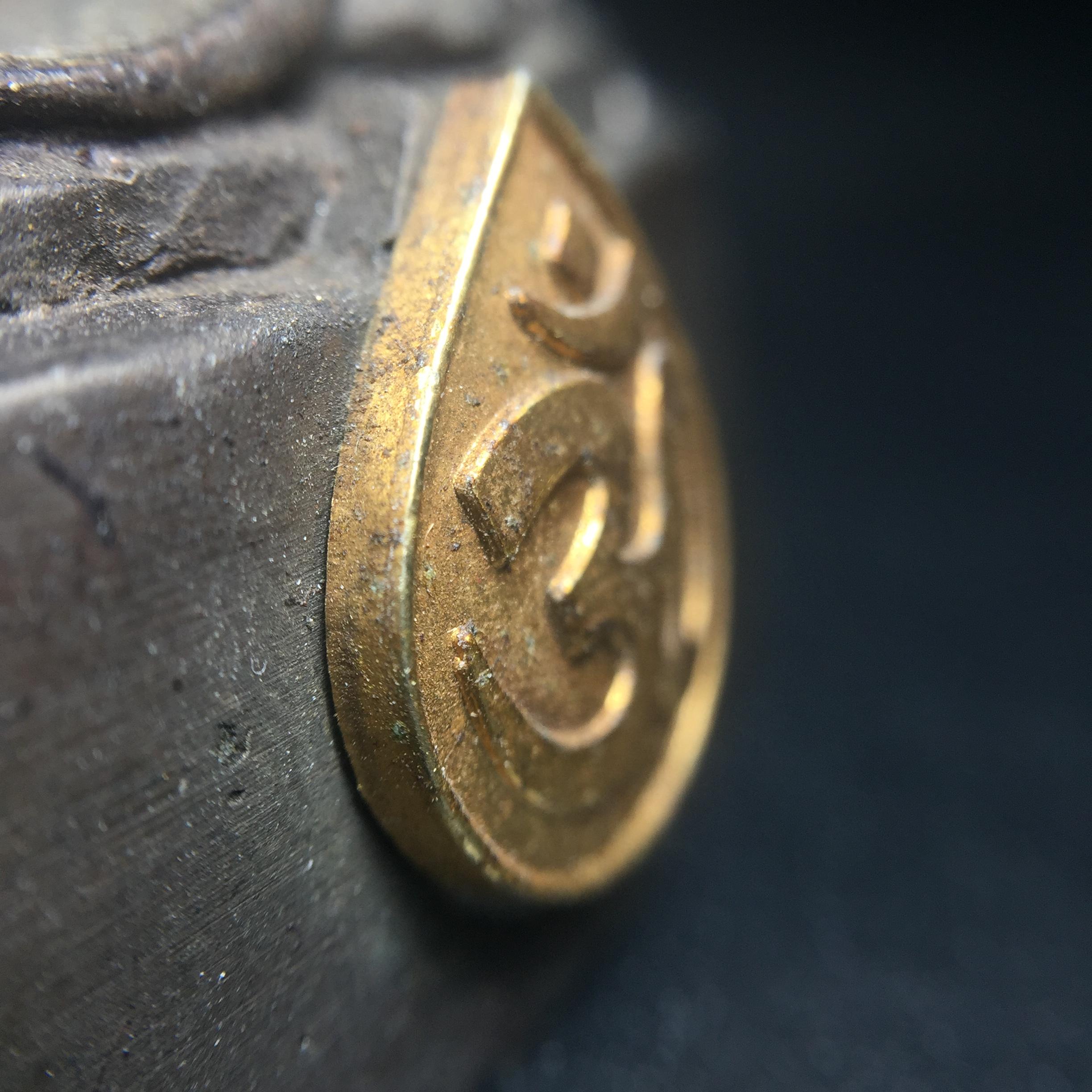 พระพิฆเนศ กรมศิลปากร ปี2547 ขนาดบูชาหน้าตัก 3 นิ้ว โลหะผสมเนื้อดี มีโค๊ดหมายเลขกำกับNo.821 (1 ใน 5000 องค์)รุ่นยอดนิยมหายาก