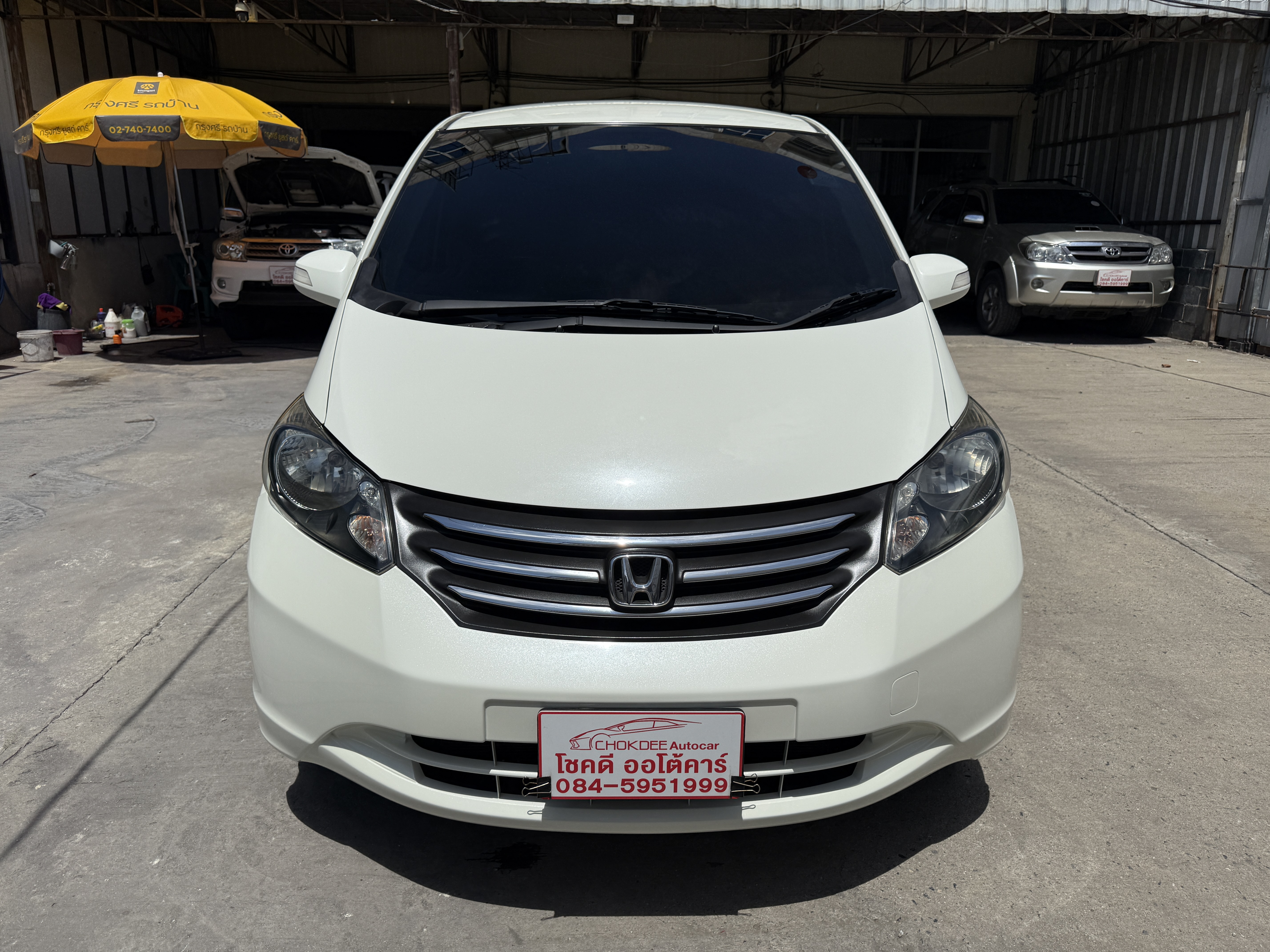 Honda Freed 1.5 E At 2012 ขาวมุก