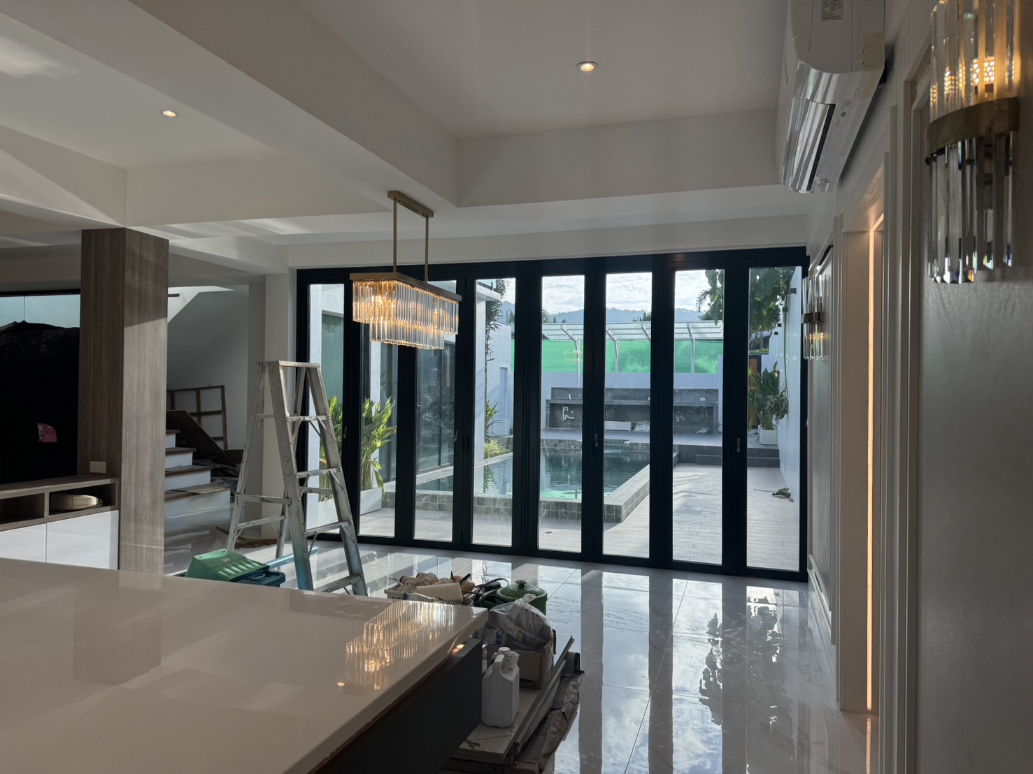 For Sales : Rawai, Private Pool Villa near Rawai beach, 3 Bedrooms 4 Bathrooms