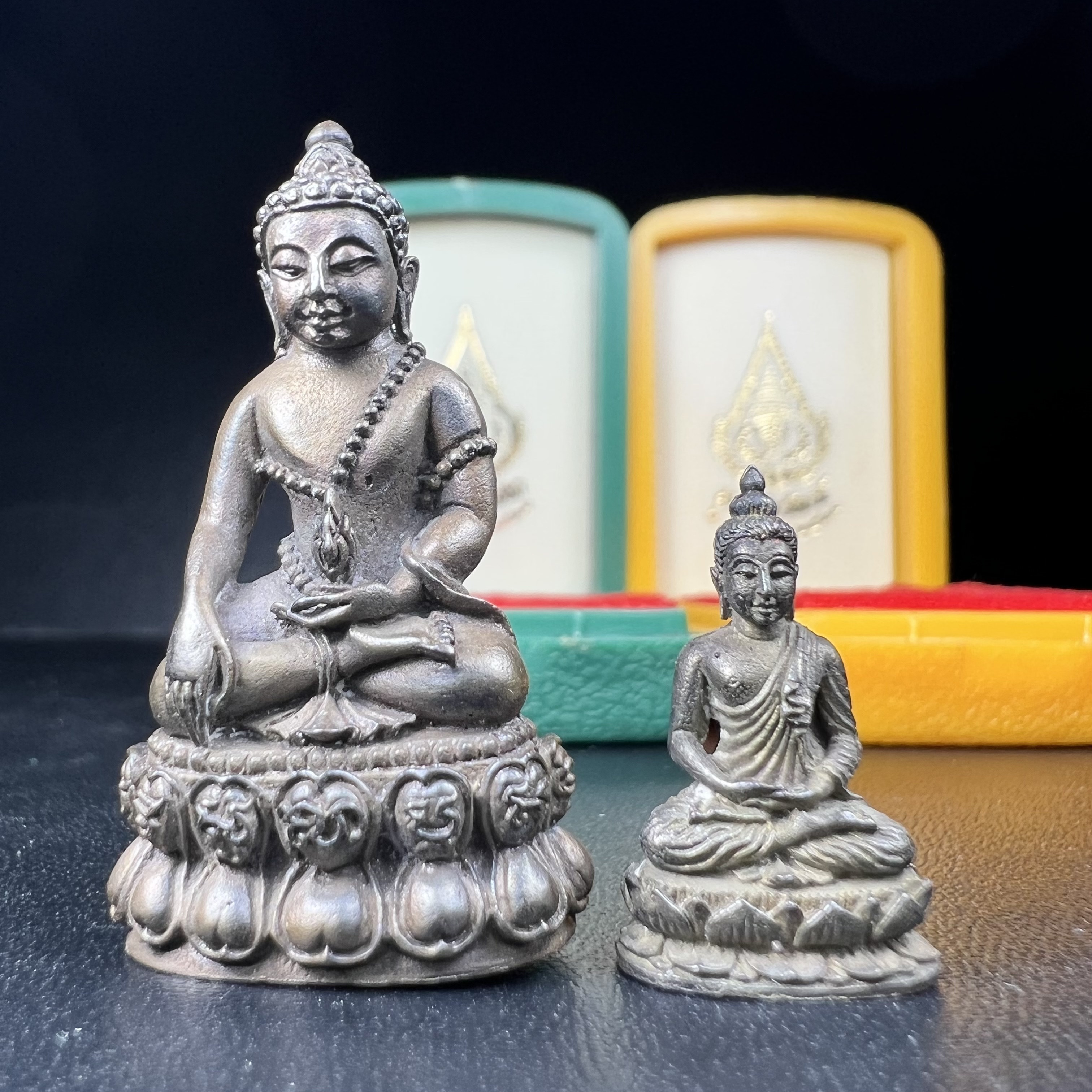 พระกริ่ง-พระชัยวัฒยน์วาสนาสมเด็จพระสังฆราช(วาสน์)วัดราชบพิธฯปี2531 เนื้อนวโลหะ สร้างเป็นที่ระลึกในคราวที่สมเด็จพระอริยวงศาคตญาณ สมเด็จพระสังฆราช(วาสน์ วาสโน)มีพระชนมายุครบ90พรรษา(ในหลวง ร.9 เสด็จในพิธี)งานแกะแม่พิมพ์โดย นายช่างเกษม มงคลเจริญ)(1ใน1991องค์)