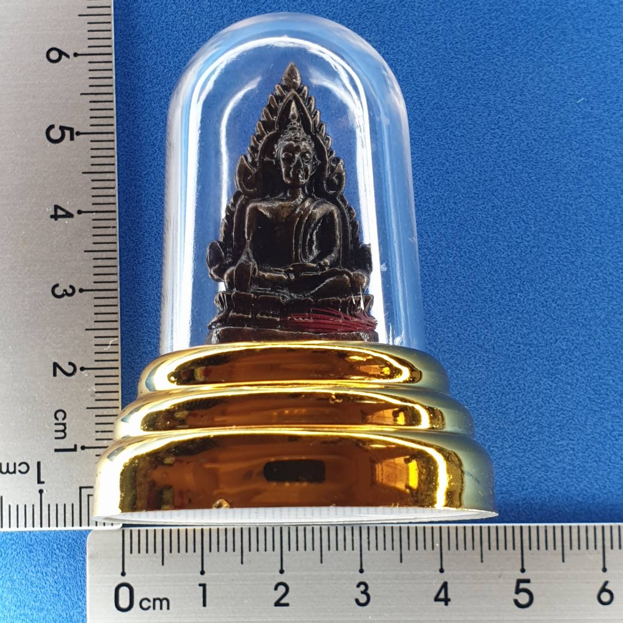 พระเครื่อง พระพุทธชินราช เนื้อหล่อแร่น้ำพี้มวลสารศักดิ์สิทธิ์ใส่กรอบ พระตั้งหน้ารถ พระพุทธชินราชตั้งหน้ารถ หน้าตั้งโต๊ะทำงาน พระแขวนหน้ารถ