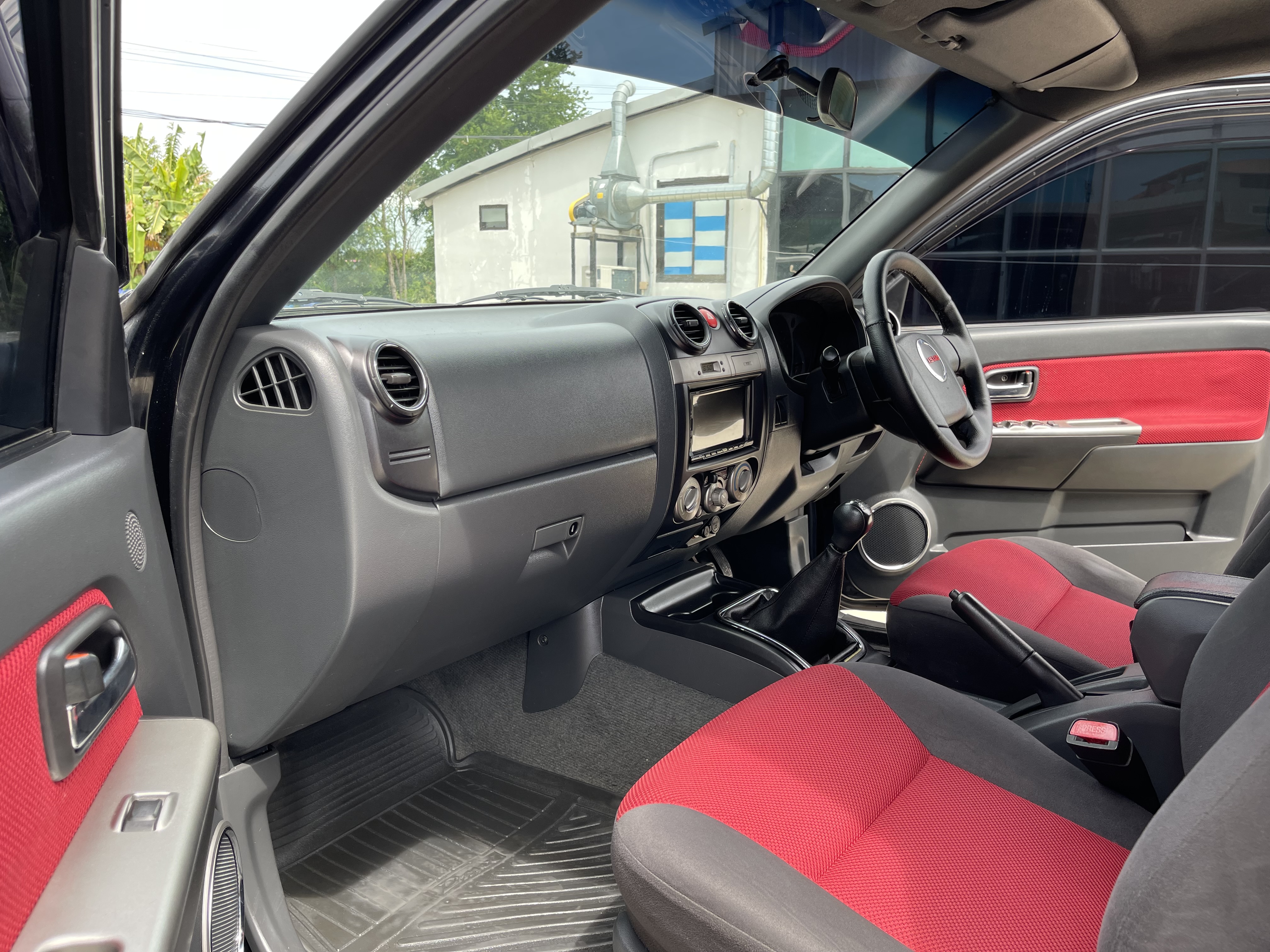 Isuzu Dmax 4ประตู Hilander 2.5 Abs X-Series Navi 2010 ดำ