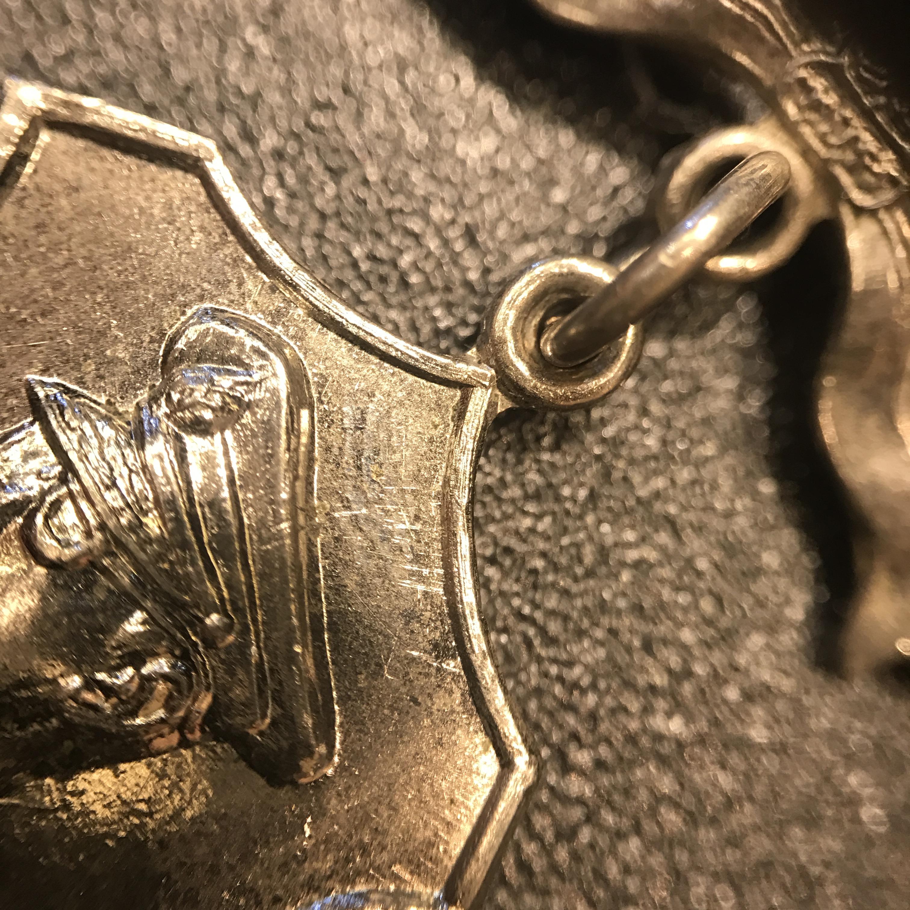 เหรียญในหลวงรัชกาลที่9 รุ่นจอมทัพไทย ปี2507 เจ้าคุณนรฯ วัดเทพศิรินทร์ อธิษฐานจิตปลุกเสก เนื้ออัลปาก้าชุบนิเกิ้ล พร้อมเข็มกลัดยันต์น้ำเต้าเจ้าคุณนรฯ