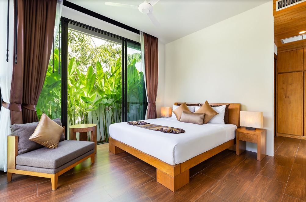 For Rent : Nai Harn, Luxury Modern Pool Villa, 3 Bedrooms 3 Bathrooms, Garden view.