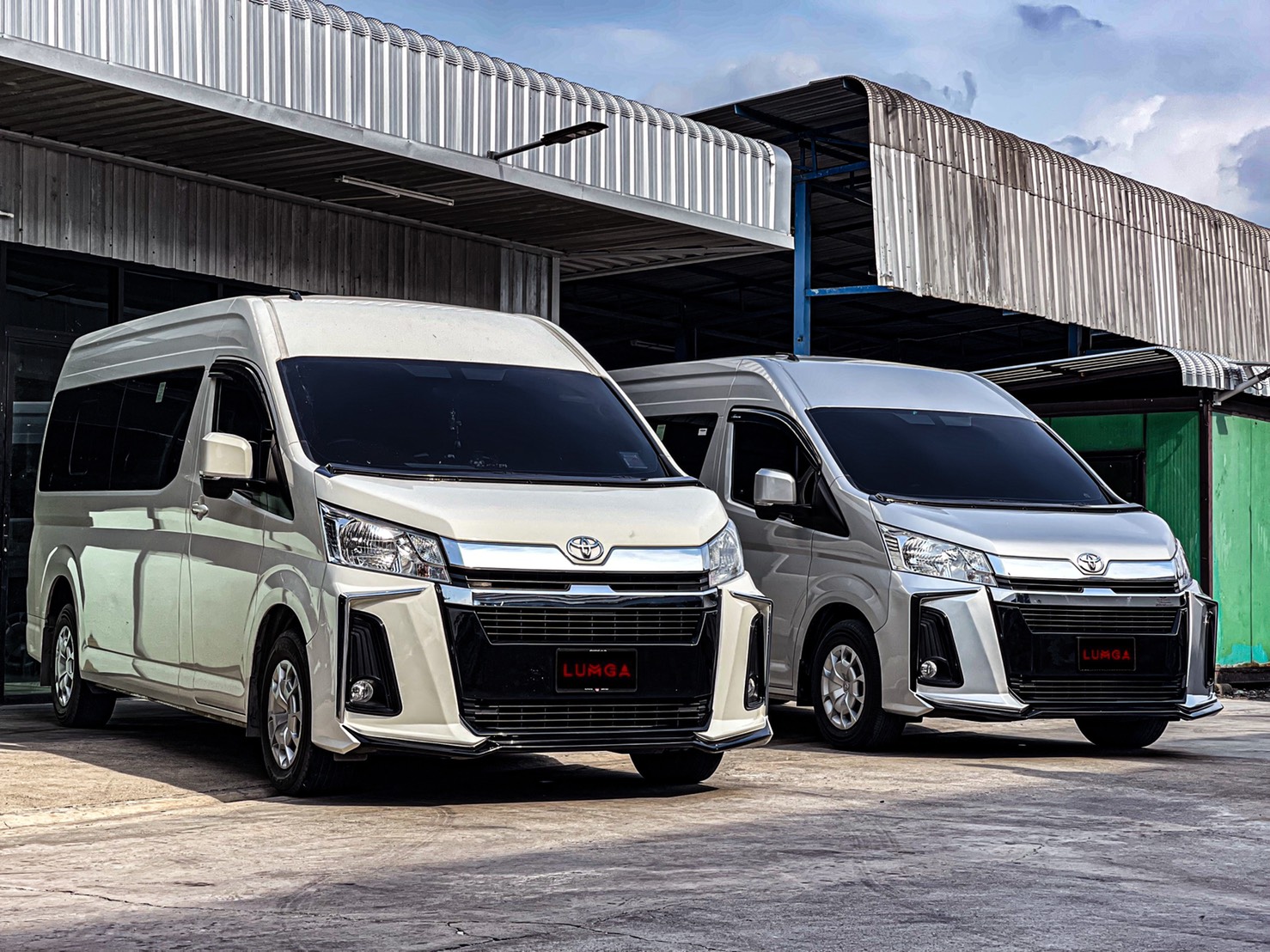 ชุดแต่ง Toyota Commuter 2019 สเกิร์ตหน้าสไตล์ Lumga (ลัมกา) 1 ชุด 4-6 ชิ้น