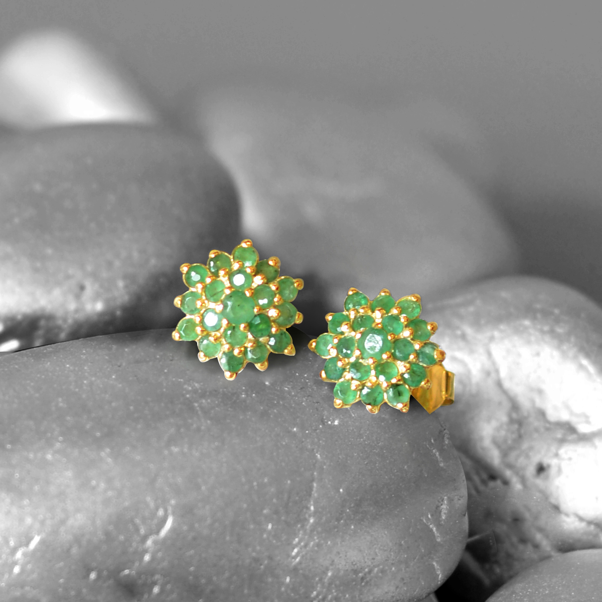 ต่างหูดอกพิกุลทำด้วยพลอยแท้ Flower Earrings