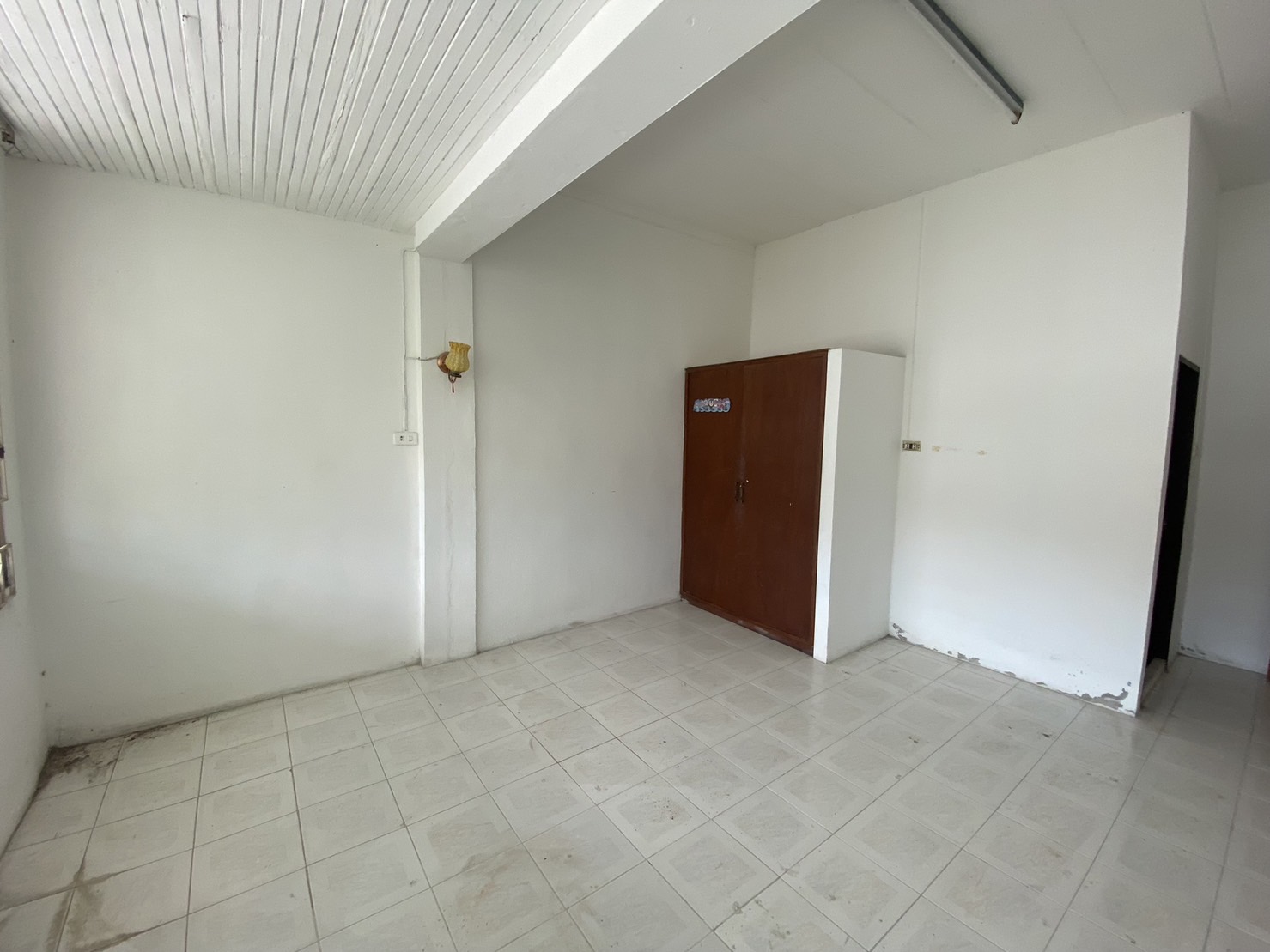 For Sales : Phuket Town, 4-story commercial building, 4 Rooms 4 Bathrooms