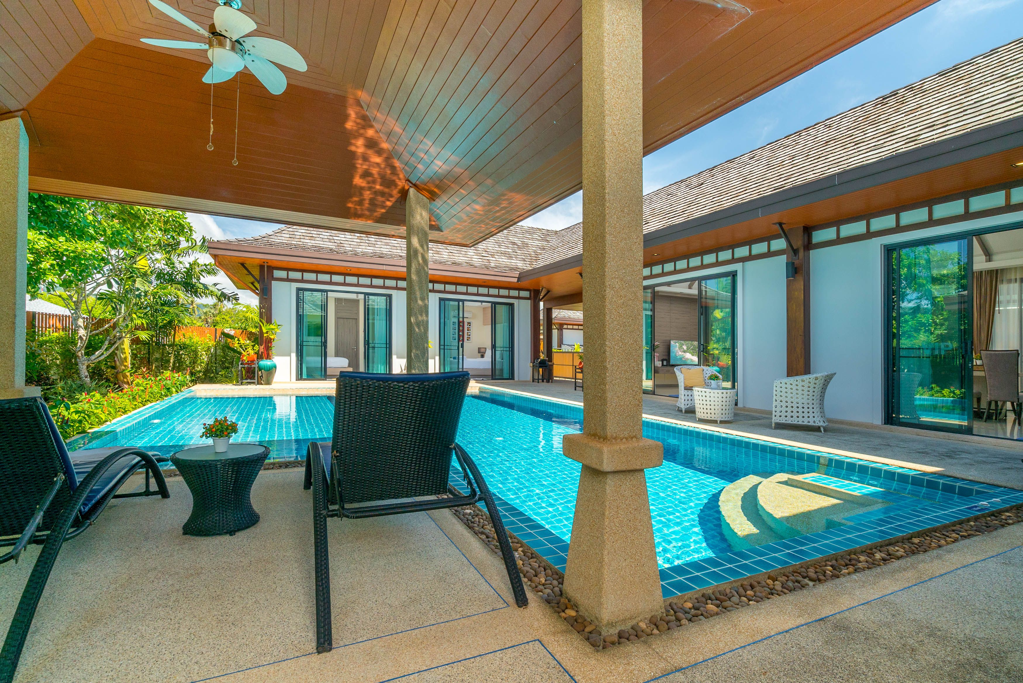 For Rent : Rawai, VIP Luxury Villa 5 Bedrooms 5 Bathrooms, Walk distance to the beach