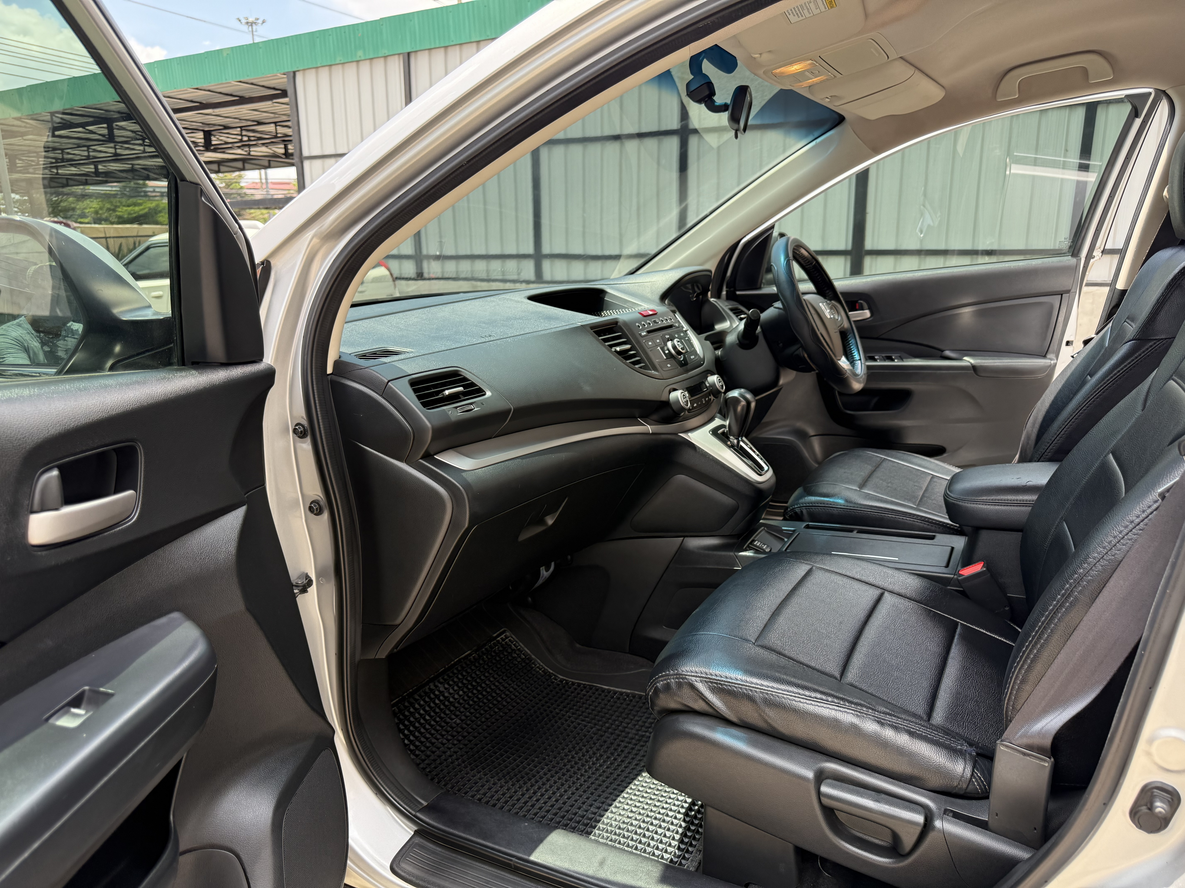 Honda CRV 2.0 E 4WD At 2013 เงิน