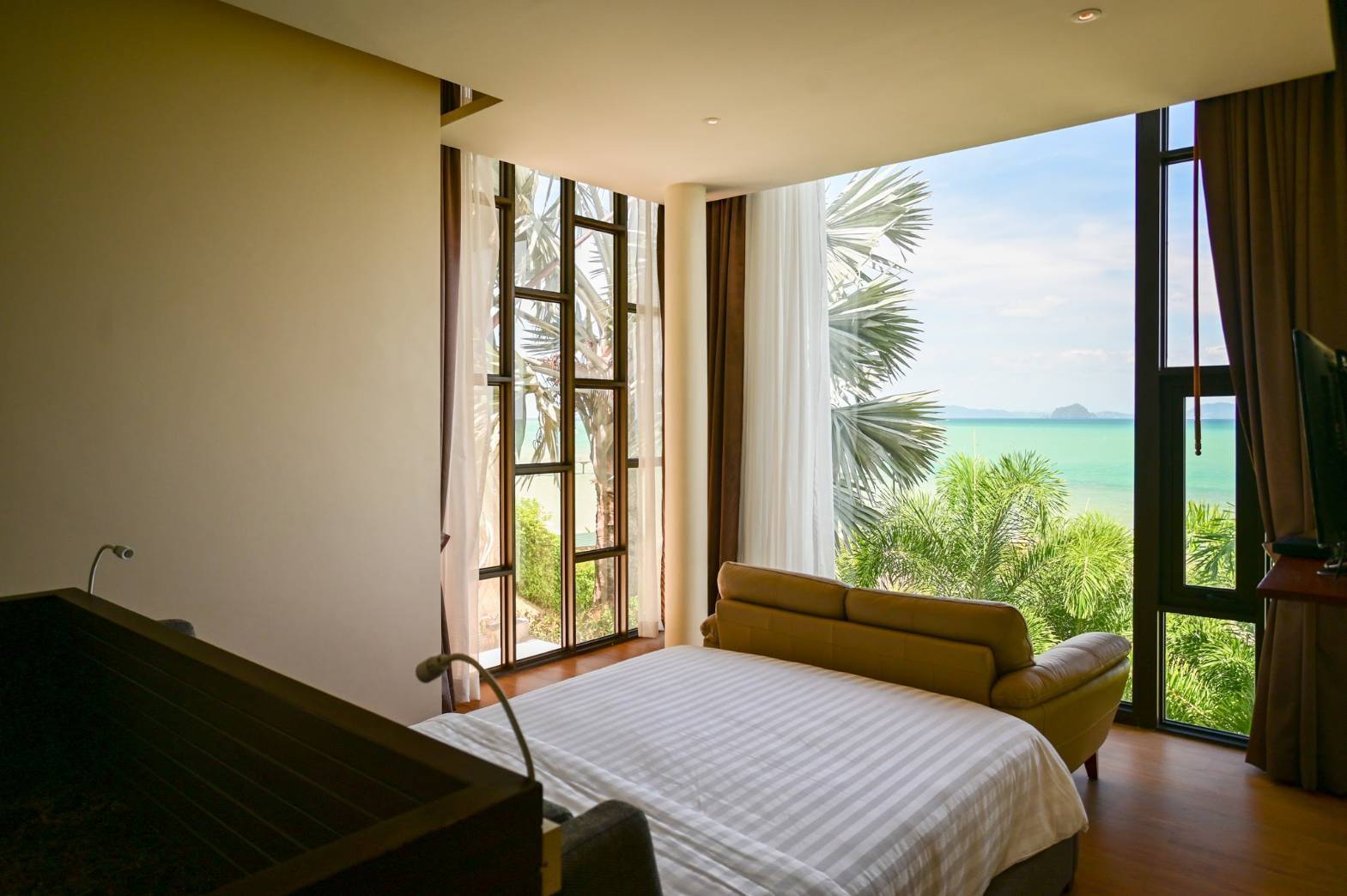 For Rent : Koh Silay Private Pool, Viila, 6 bedrooms 6 bathrooms, Sea View