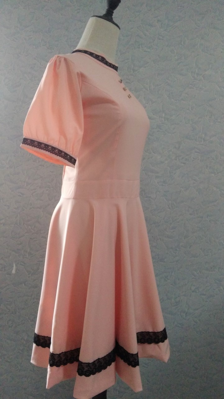 ชุดเดรสสั้นผ้าไหมอิตาลีสีส้มหวาน คอสูง แขนสั้นตุ๊กตา กระโปรงทรงสวิง สวยหวาน ดูดี