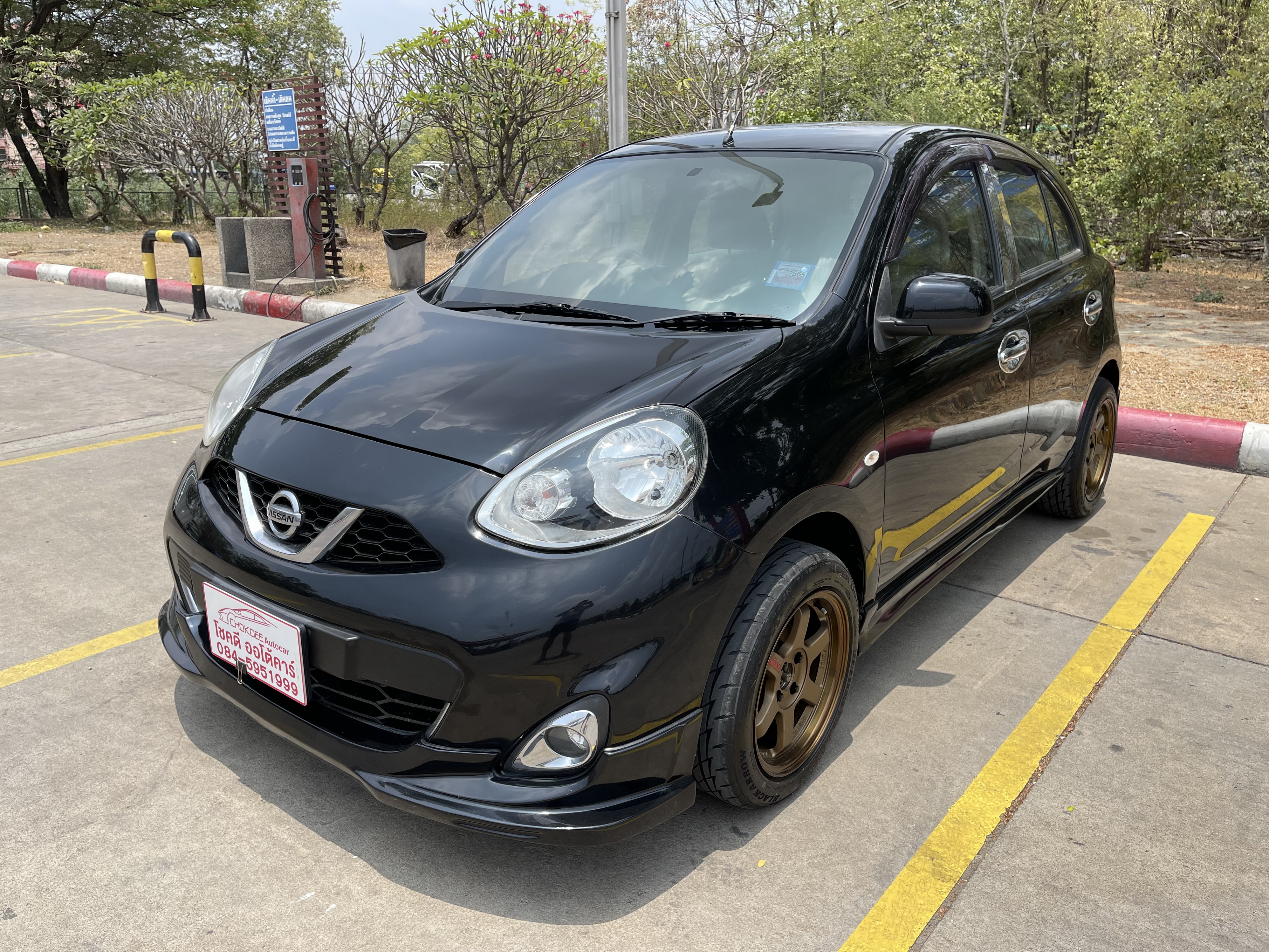 Nissan March 1.2 V At 2013 ดำ