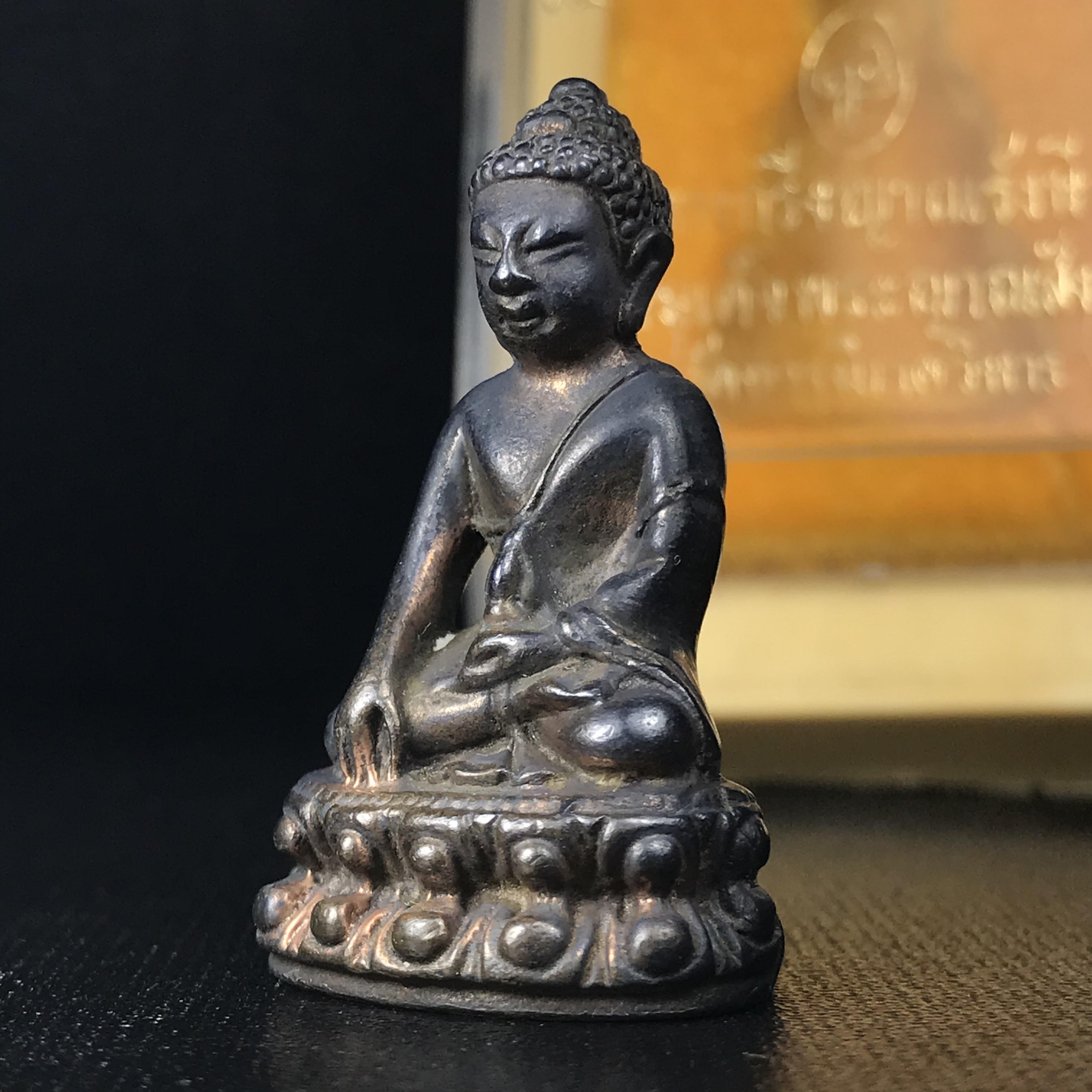 พระกริ่งญาณรังษี รุ่นแรก ปี 2531 เนื้อนวโลหะ จัดสร้างวาระครบ 75 ปี สมเด็จพระญาณสังวร สมเด็จพระสังฆราช วัดบวรนิเวศวิหาร