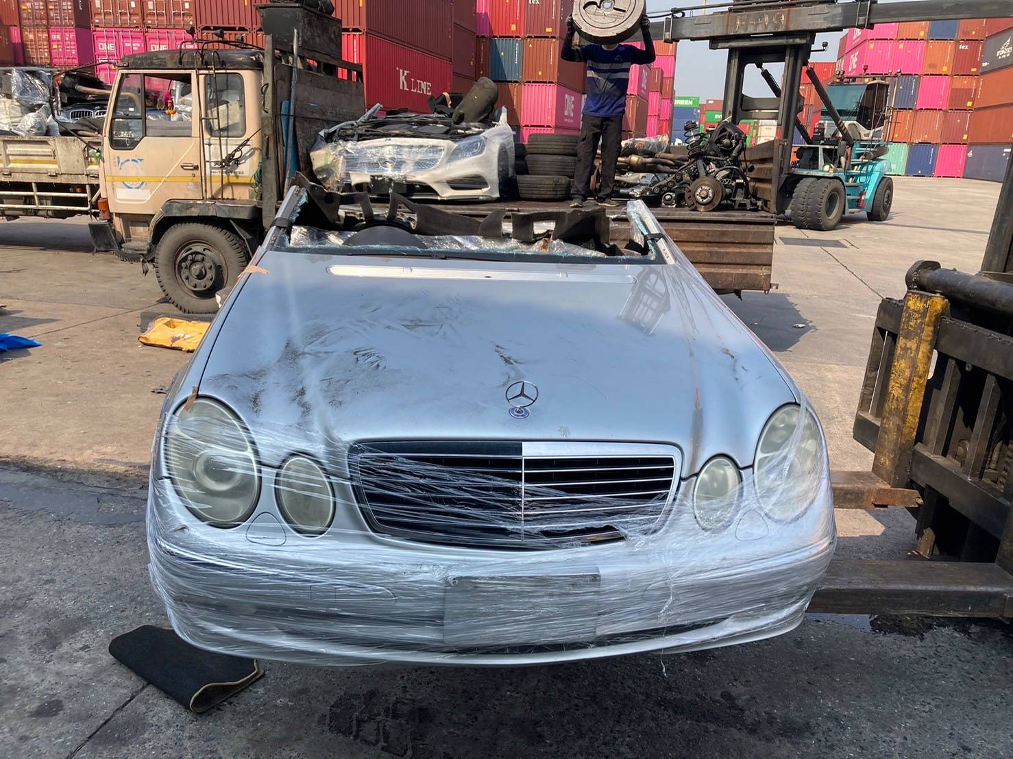 เครื่องยนต์BENZ M112 3200cc.