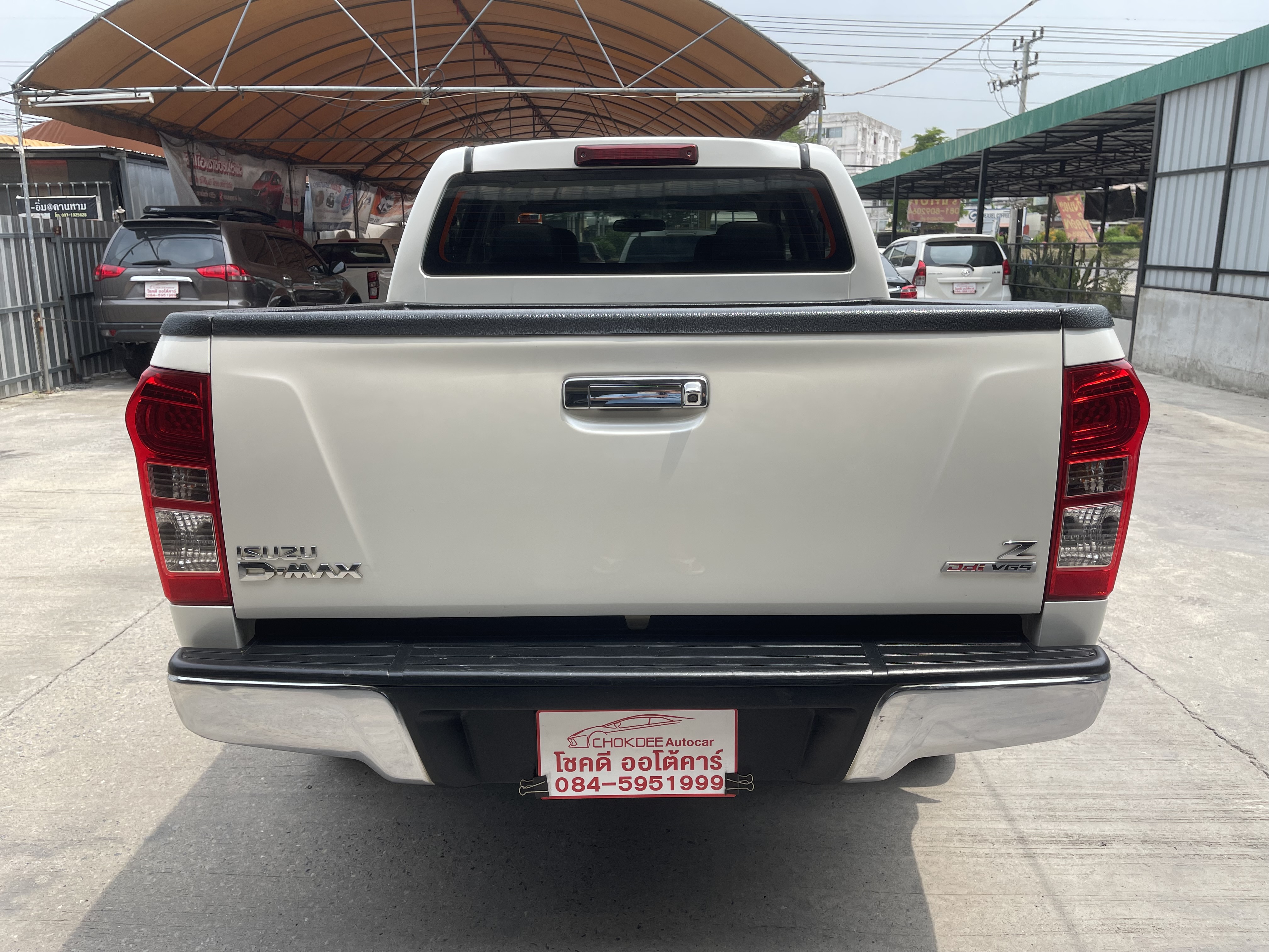 Isuzu Dmax All New 4ประตู Hilander 2.5 Vgs Z Dvd 2015 ขาวมุก