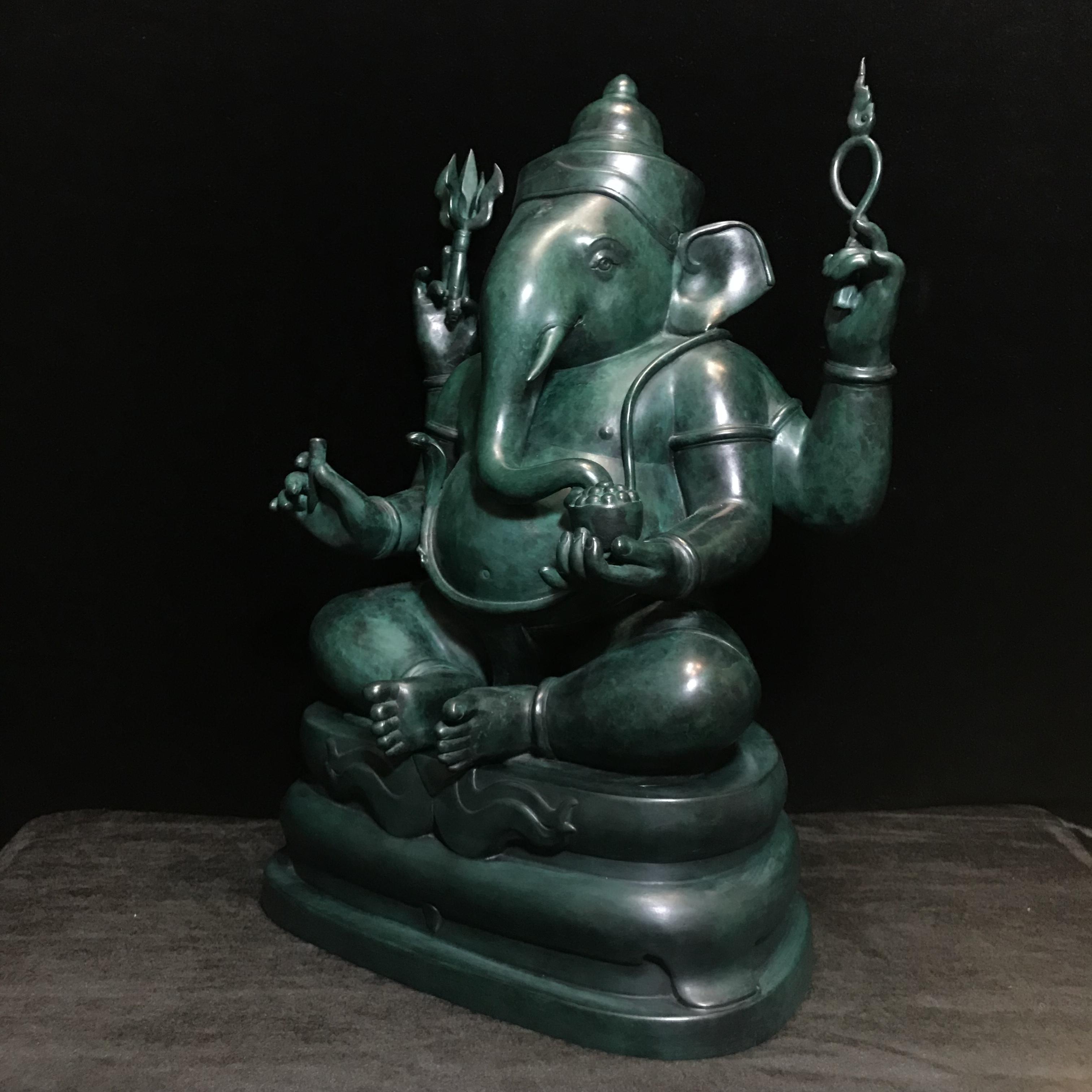 พระพิฆเนศวร 65 ปี คณะจิตรกรรม มหาวิทยาลัยศิลปากร ปี2551 ลอยองค์เนื้อสำริดขนาดหน้าตัก 9 นิ้ว(เนื้อสำริดเขียวพลาติน่า)