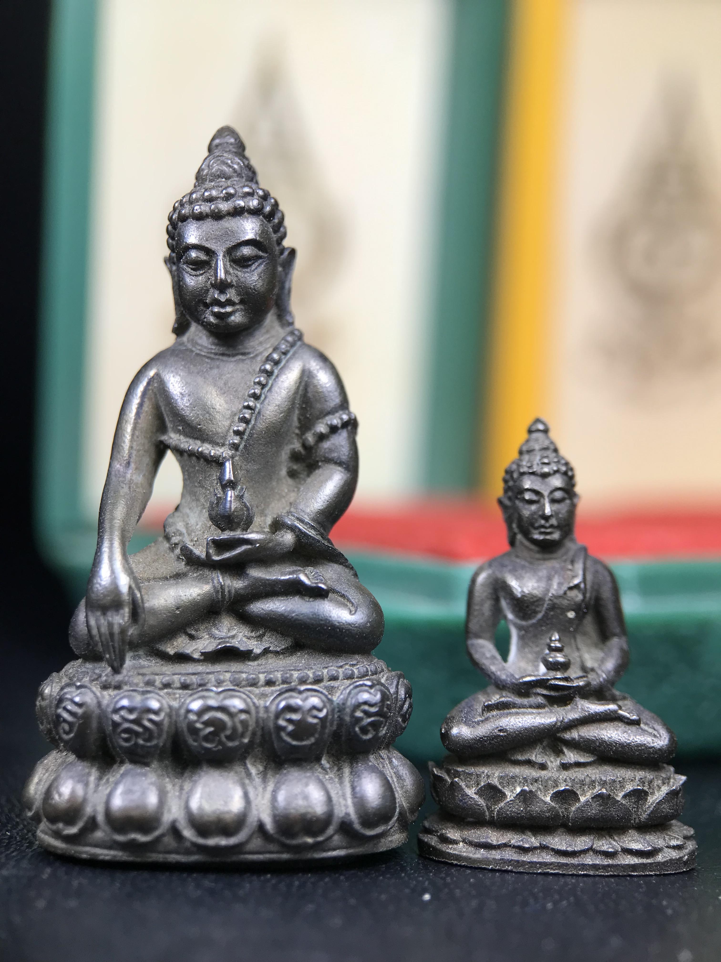 พระกริ่ง-พระชัยวัฒยน์วาสนาสมเด็จพระสังฆราช(วาสน์)วัดราชบพิธฯปี2531 เนื้อนวโลหะ สร้างเป็นที่ระลึกในคราวที่สมเด็จพระอริยวงศาคตญาณ สมเด็จพระสังฆราช(วาสน์ วาสโน)มีพระชนมายุครบ90พรรษา(ในหลวง ร.9 เสด็จในพิธี)งานแกะแม่พิมพ์โดย นายช่างเกษม มงคลเจริญ)(1ใน1991องค์)