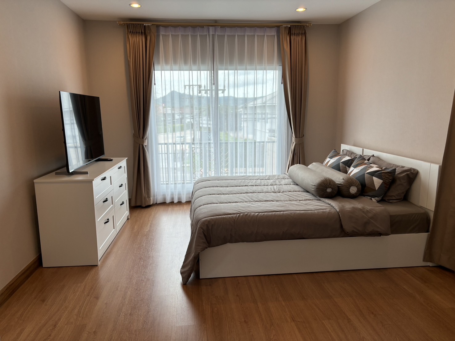 For Rent : Kohkaew, 2-Story Detached, 3 Bedrooms 3 Bathrooms