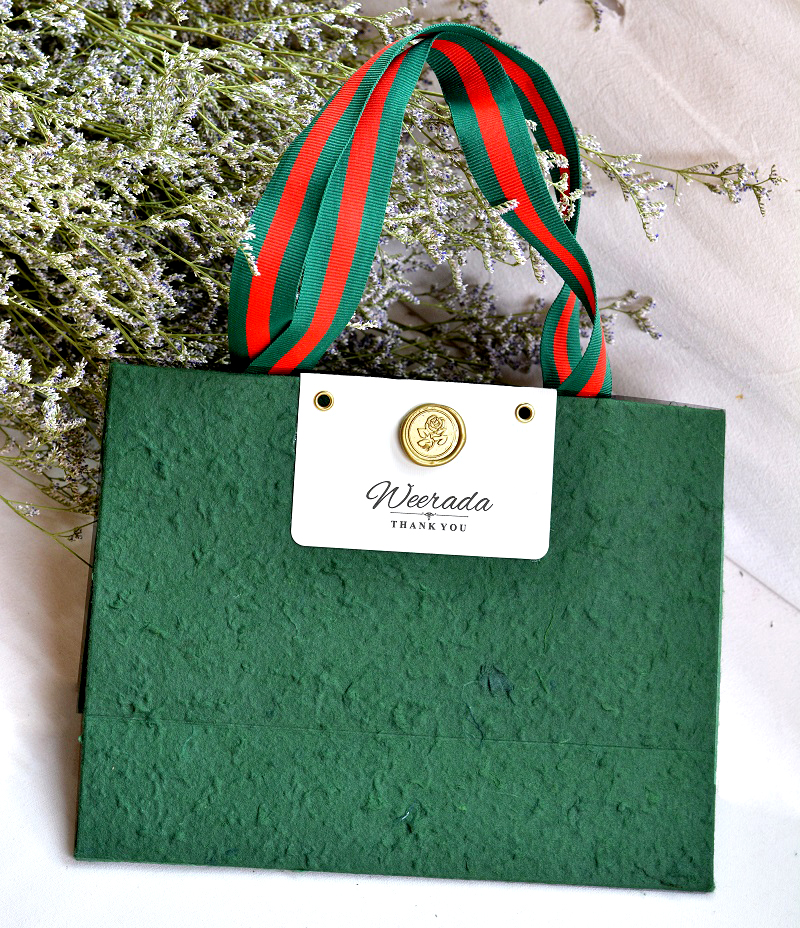 กระเป๋าของขวัญรุ่น Wax seal stamp รุ่นสายลาย 2 สี 4 ไซด์