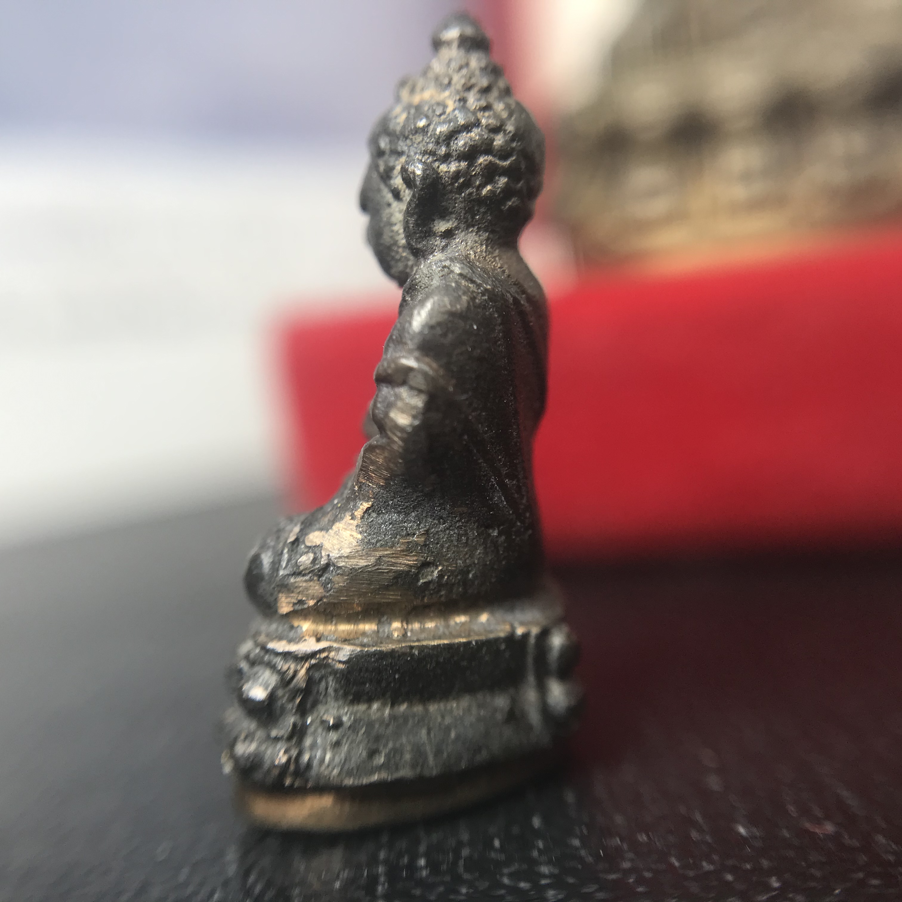 พระกริ่ง-พระชัยวัฒน์ ปวเรศ ปี2530 วัดบวรนิเวศราชวรวิหาร(ในหลวง ร.9 เสด็จเททอง)(บรรจุเส้นเกศาในหลวงรัชกาลที่9)พร้อมสูจิบัตรเดิมตอนจัดสร้าง(สภาพสวยครบสมบูรณ์) (องค์หน้าใหญ่)(องค์ทองทบ)แบบพิมพ์นิยมหายาก