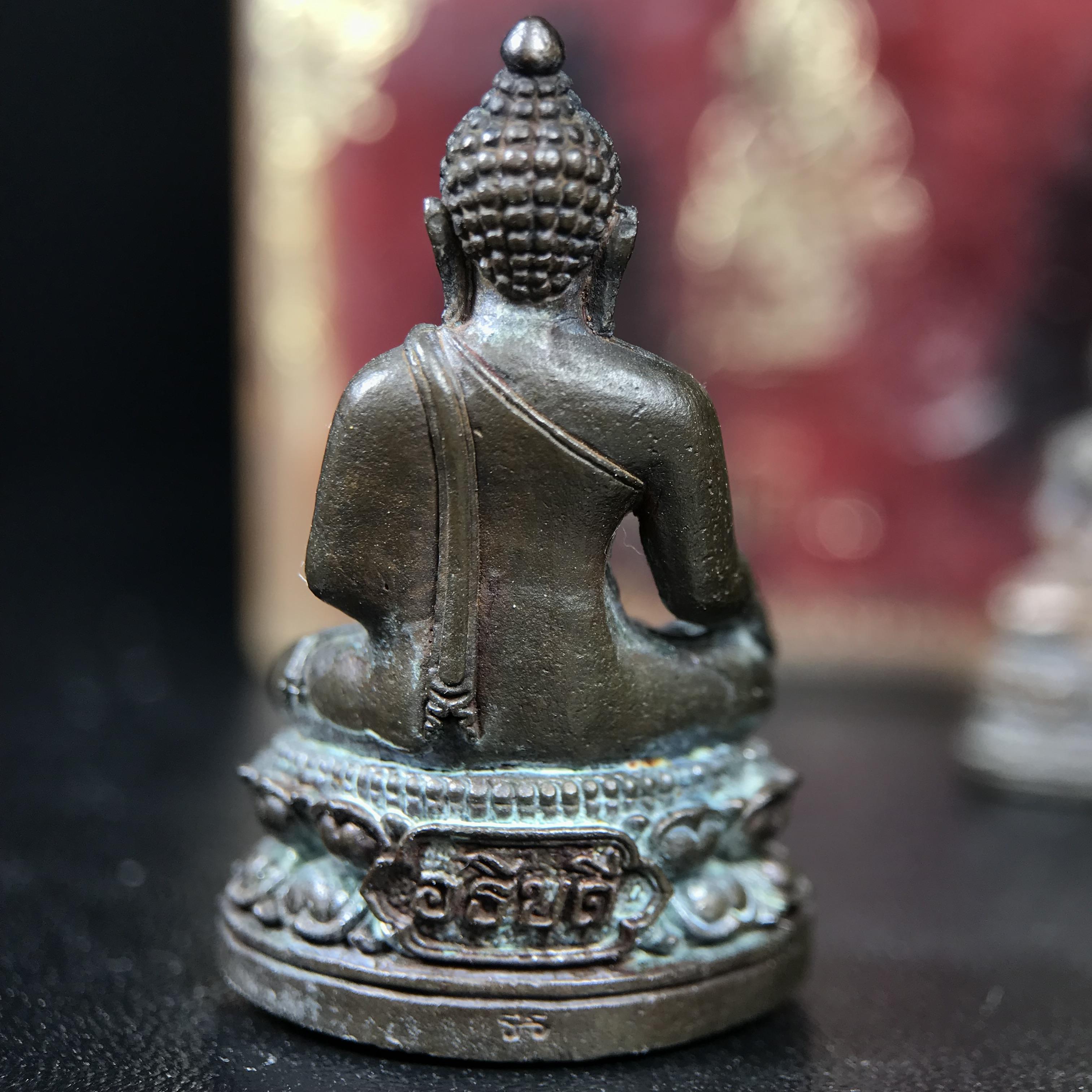 พระกริ่ง-พระชัยวัฒน์อธิบดี ปี2525 ของดีอัยการ (มีไว้บูชาเลื่อนยศเลื่อนตำแหน่งทุกท่าน)(1ใน 2525 ชุด)****ชุดหมายเลข ๗๘๖ ****มียศ มีบารมี สมกับความหมายของนาม พระกริ่งอธิบดี “พระกริ่งผู้เป็นใหญ่ในหมู่พระกริ่งทั้งหลาย”