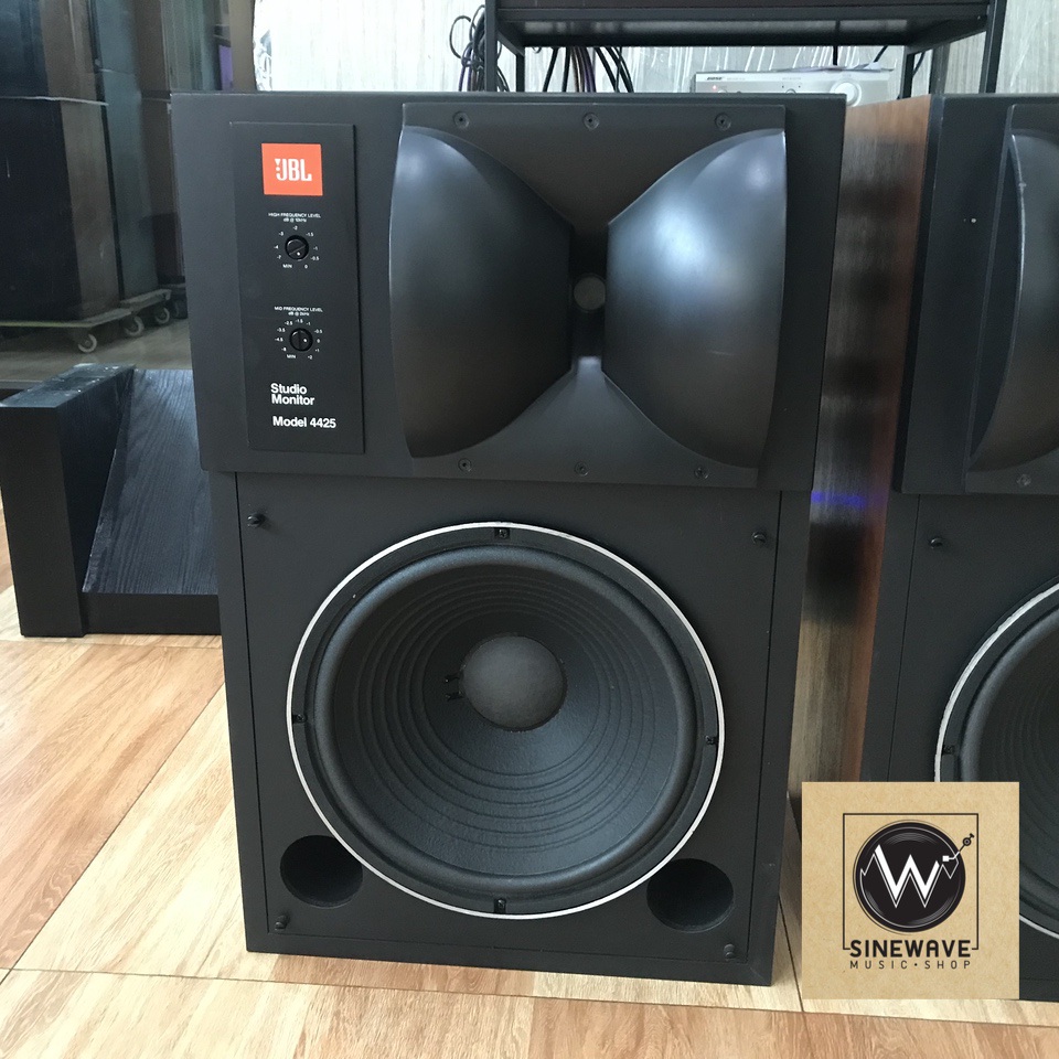 ลำโพง ยี่ห้อ JBL รุ่น 4425 (Made in USA)