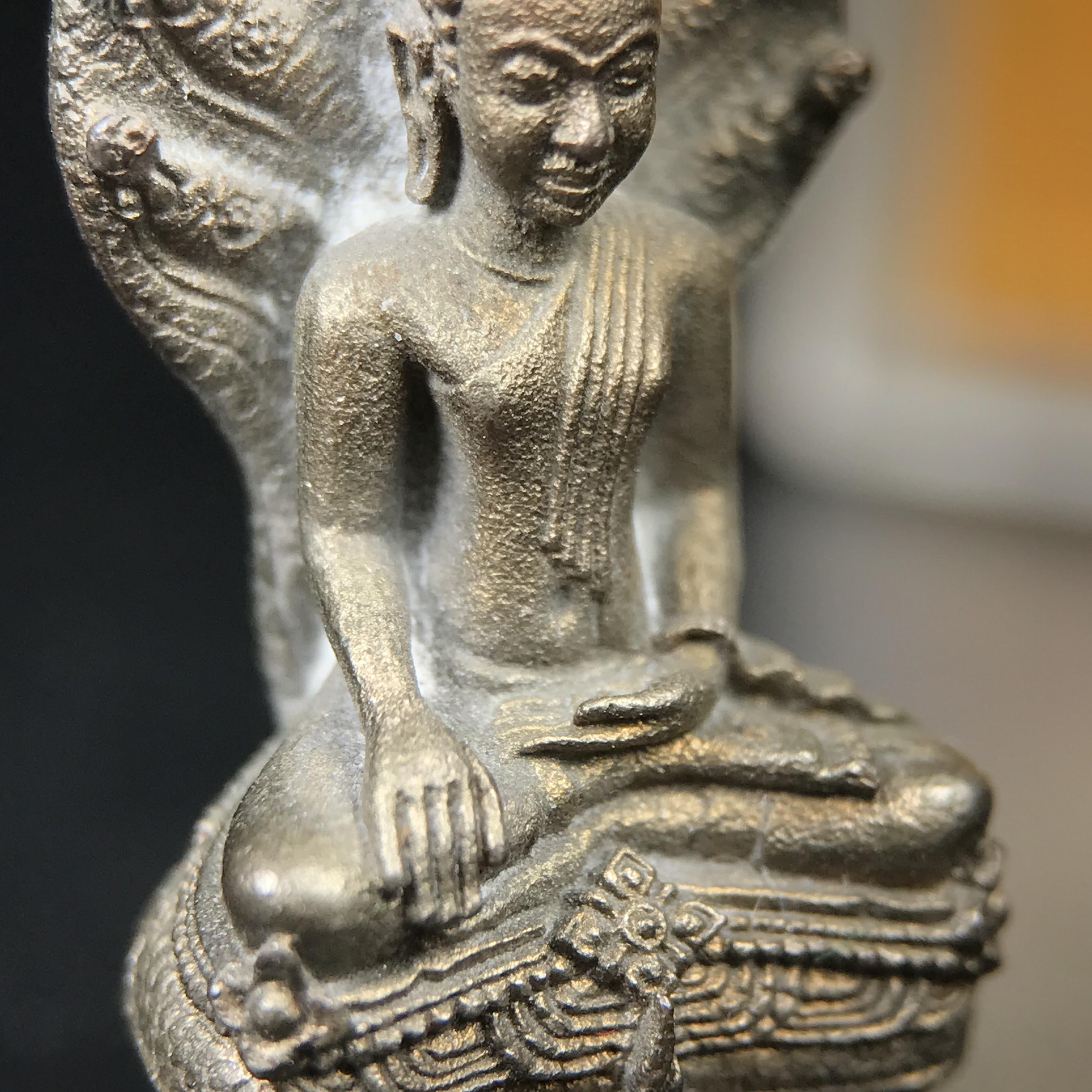 พระพุทธรูปนาคปรกปางมารวิชัย สธ. เนื่องวโรกาสสมเด็จพระเทพรัตนราชสุดาฯทรงเจริญพระชนมายุครบ 3รอบ ปี2534 พระกริ่งนวโลหะ พิธีพุทธาภิเษก ณ วัดบวรนิเวศวิหาร โดยมีสมเด็จพระญาณสังวรสมเด็จพระสังฆราชเป็นองค์ประธาน(พิธีใหญ่ มวลสารดี พุทธศิลป์งดงาม)อุดมวลสารผงจิตรลดา