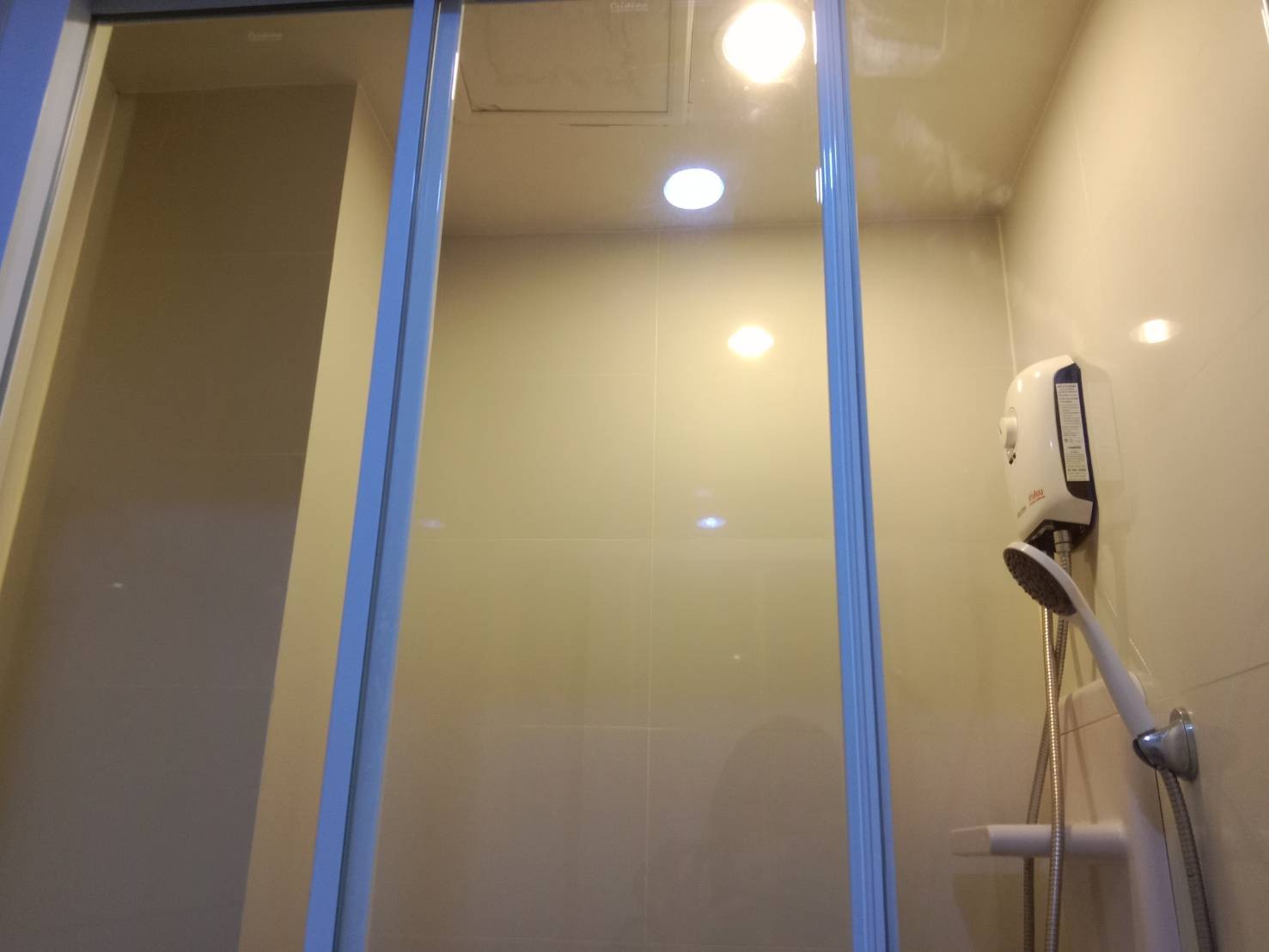 For Rent : Wichit, The Base Downtown, 1 Bedroom 1 Bathroom, 5th flr., Garden View.