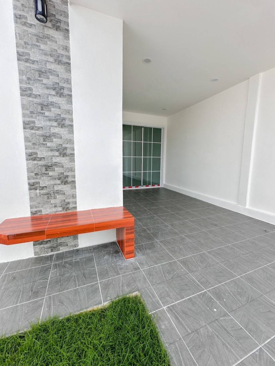 For Sales : Bypass, One-story townhome, 2 bedrooms 1 bathrooms