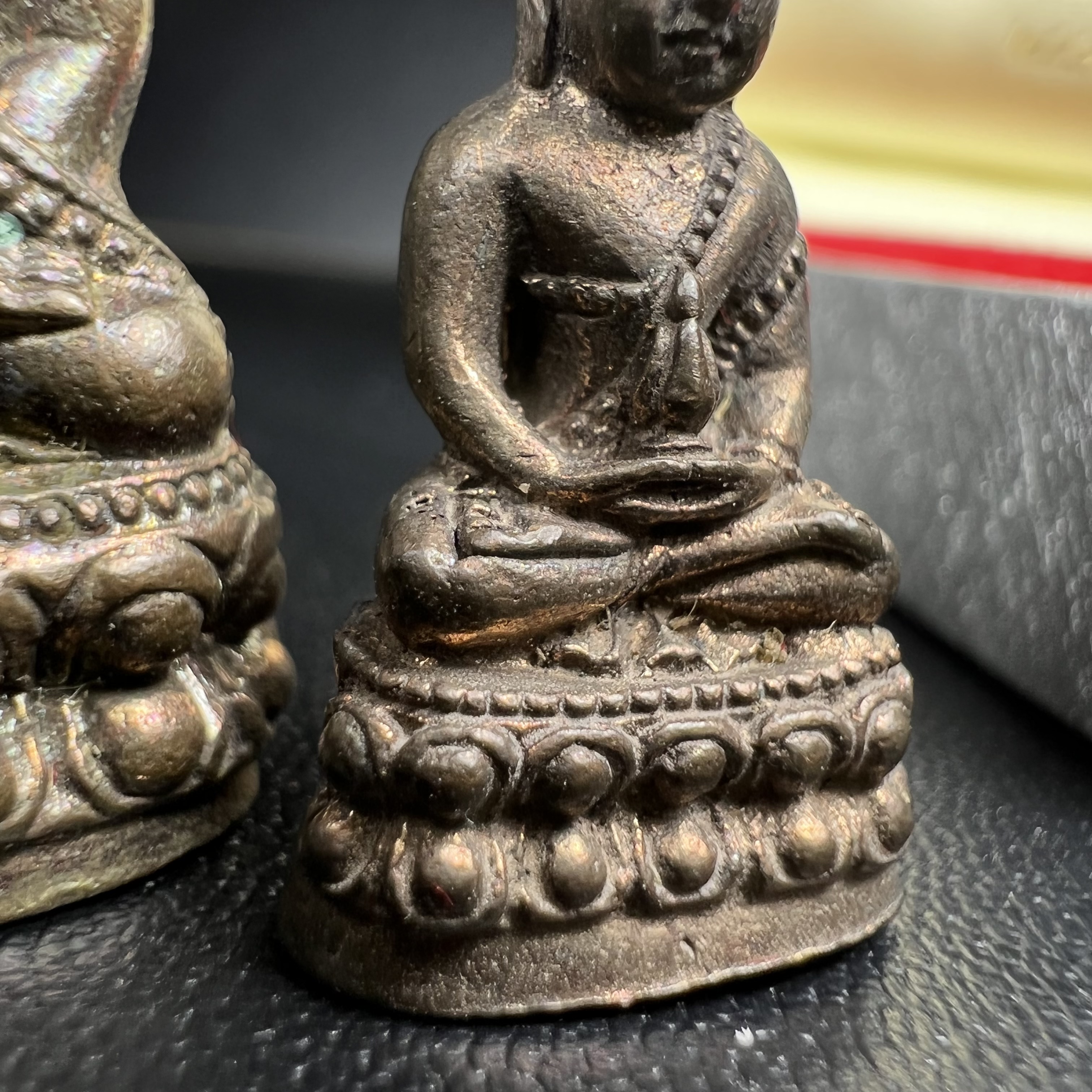 พระกริ่ง-พระชัยวัฒน์ ปวโร 84 พรรษา สมเด็จพระญาณสังวร สมเด็จพระสังฆราช วัดบวรนิเวศวิหาร ปี 2540 เนื้อนวโลหะ พร้อมกล่องบรรจุเดิมครบสมบูรณ์(ชุดหมายเลข 2281)