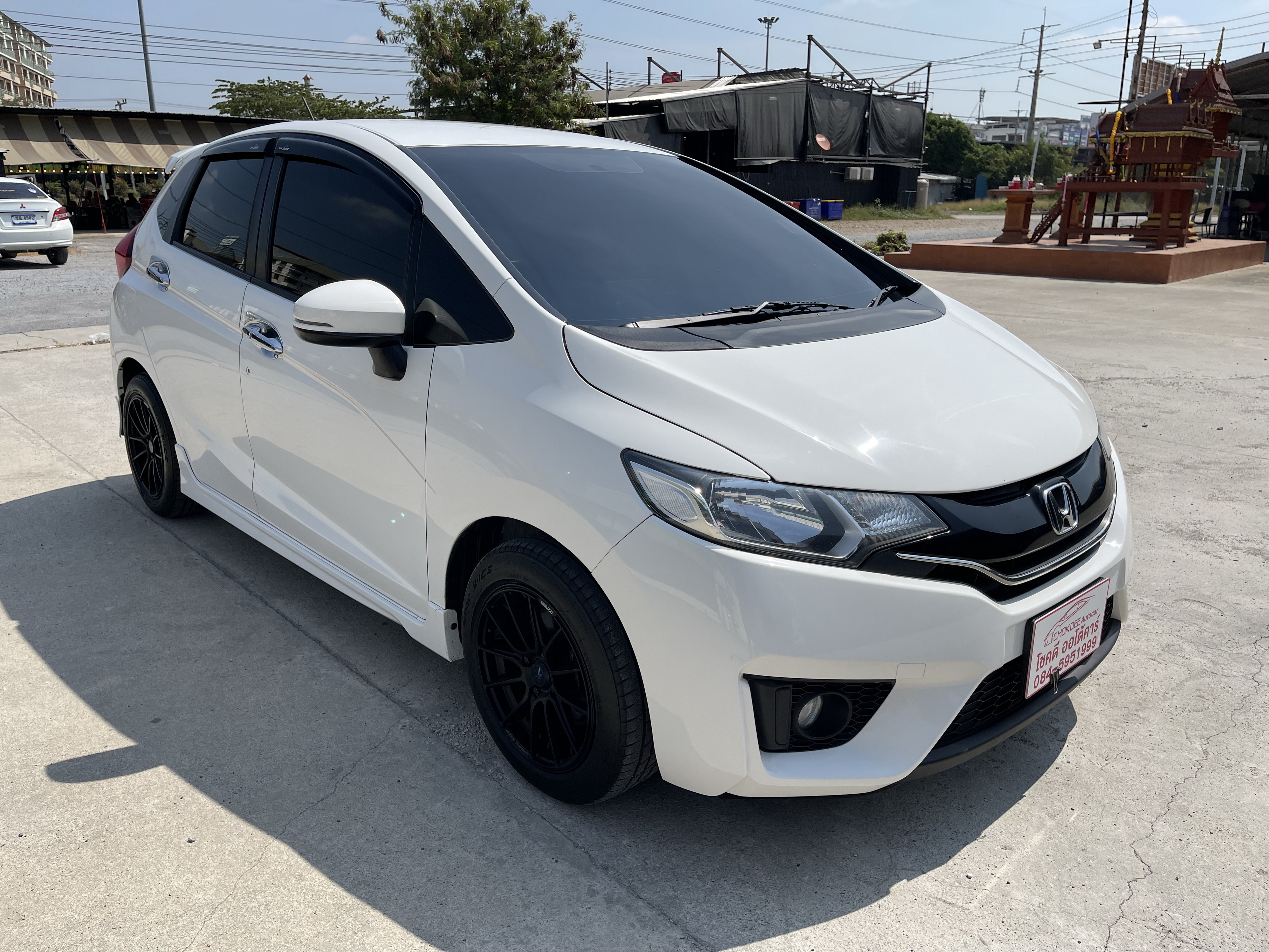 Honda Jazz 1.5 SV At 2016 ขาว