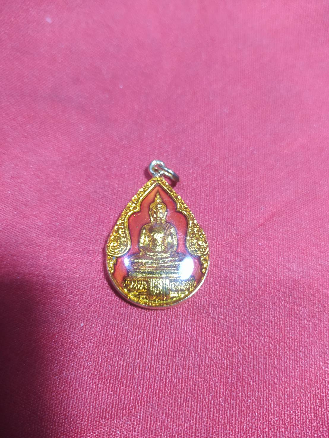 เหรียญพระแก้วมรกต ( ลงยา ) ปี 2524 ด้านหลังเป็นรูปรัชกาลที่ ๑