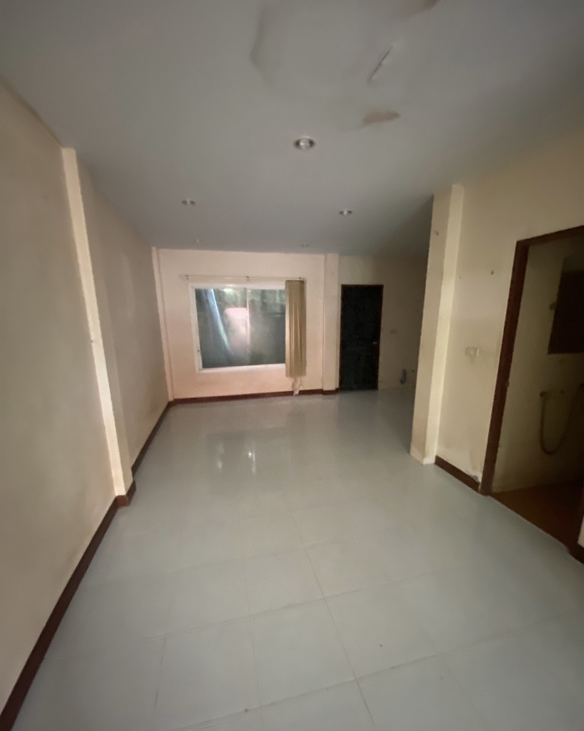 For Sale : Wichit, 2-Story Town House, 3 Bedrooms 3 Bathrooms