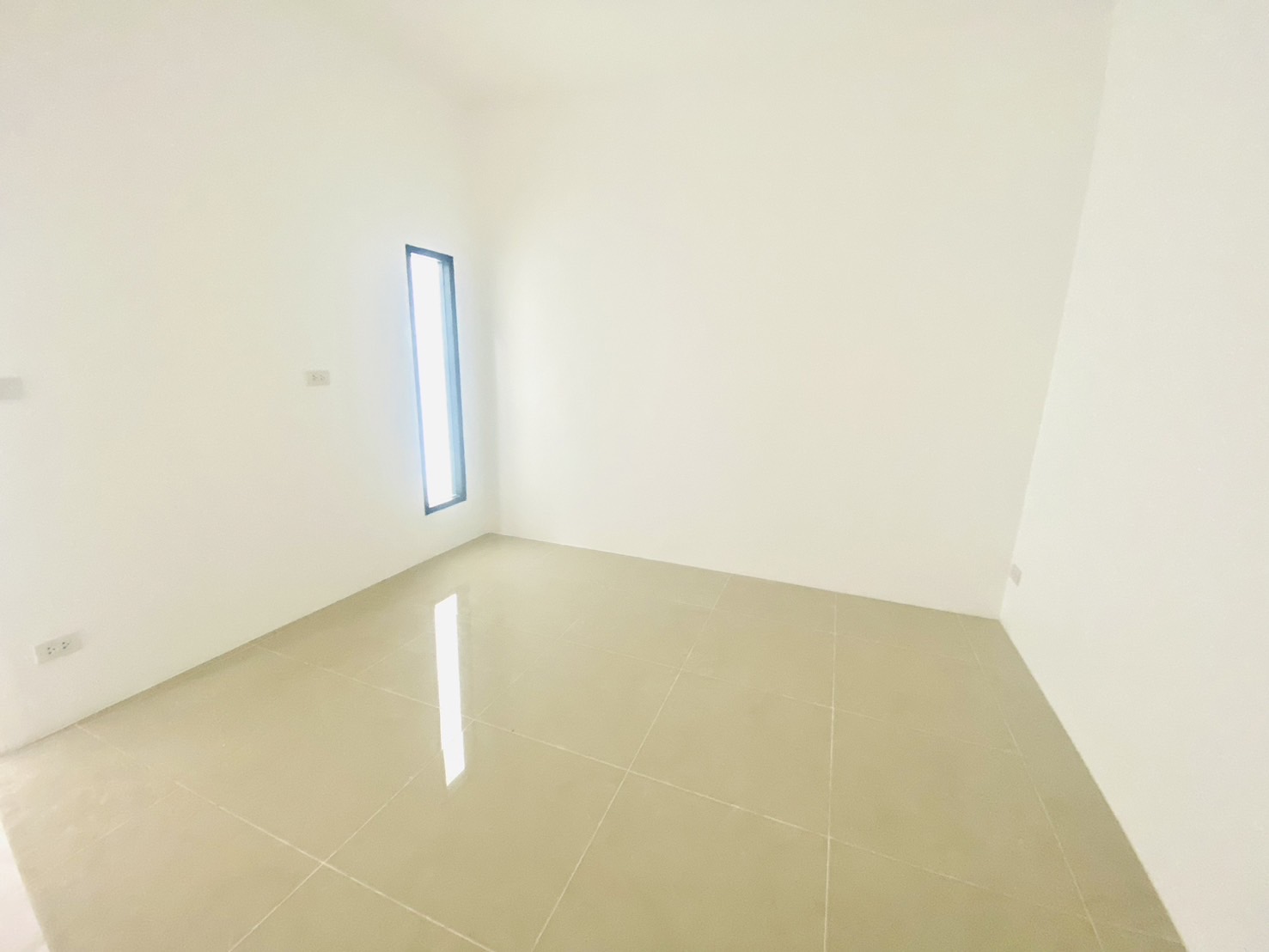 For Sale : Pasak, Luxury townhome, English style, 2 Bedrooms 1 Bathrooms