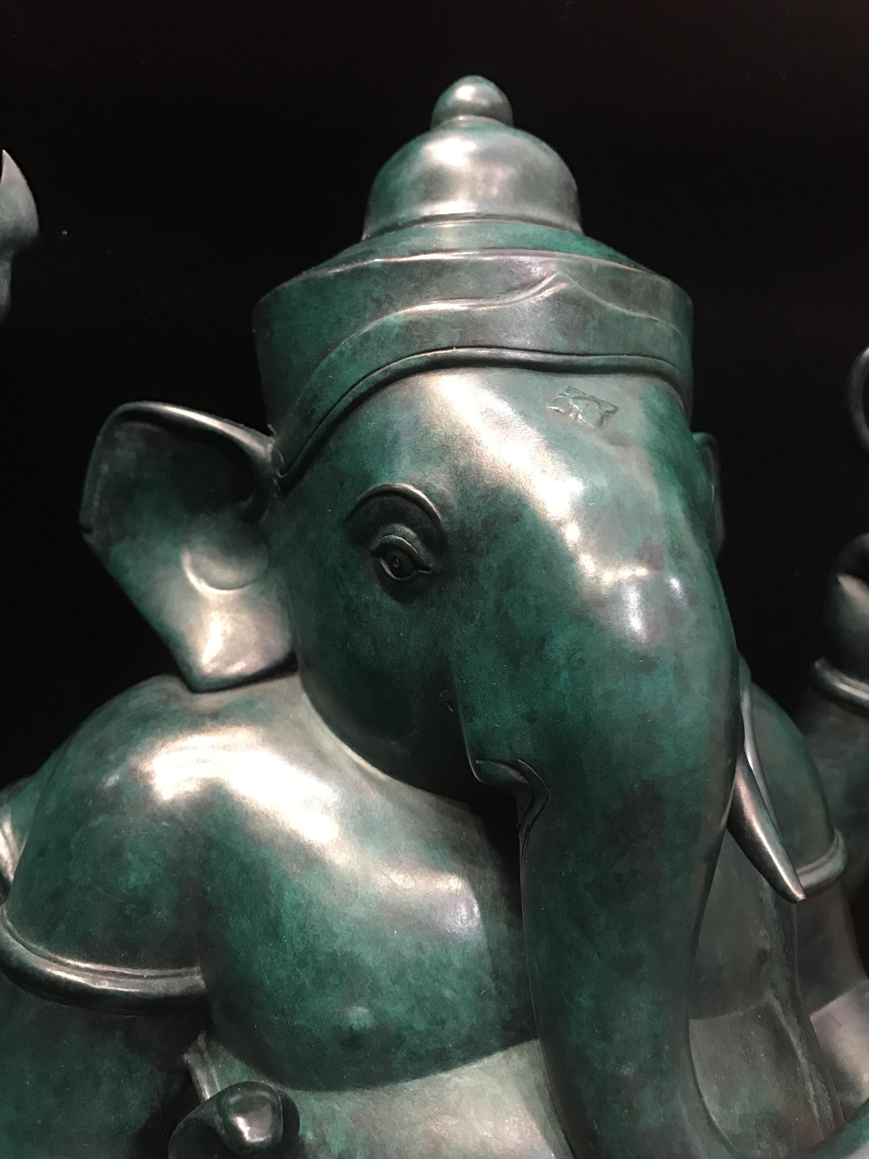 พระพิฆเนศวร์ 65 ปี คณะจิตรกรรม มหาวิทยาลัยศิลปากร ปี2551 ลอยองค์เนื้อสำริดขนาดหน้าตัก 9 นิ้ว