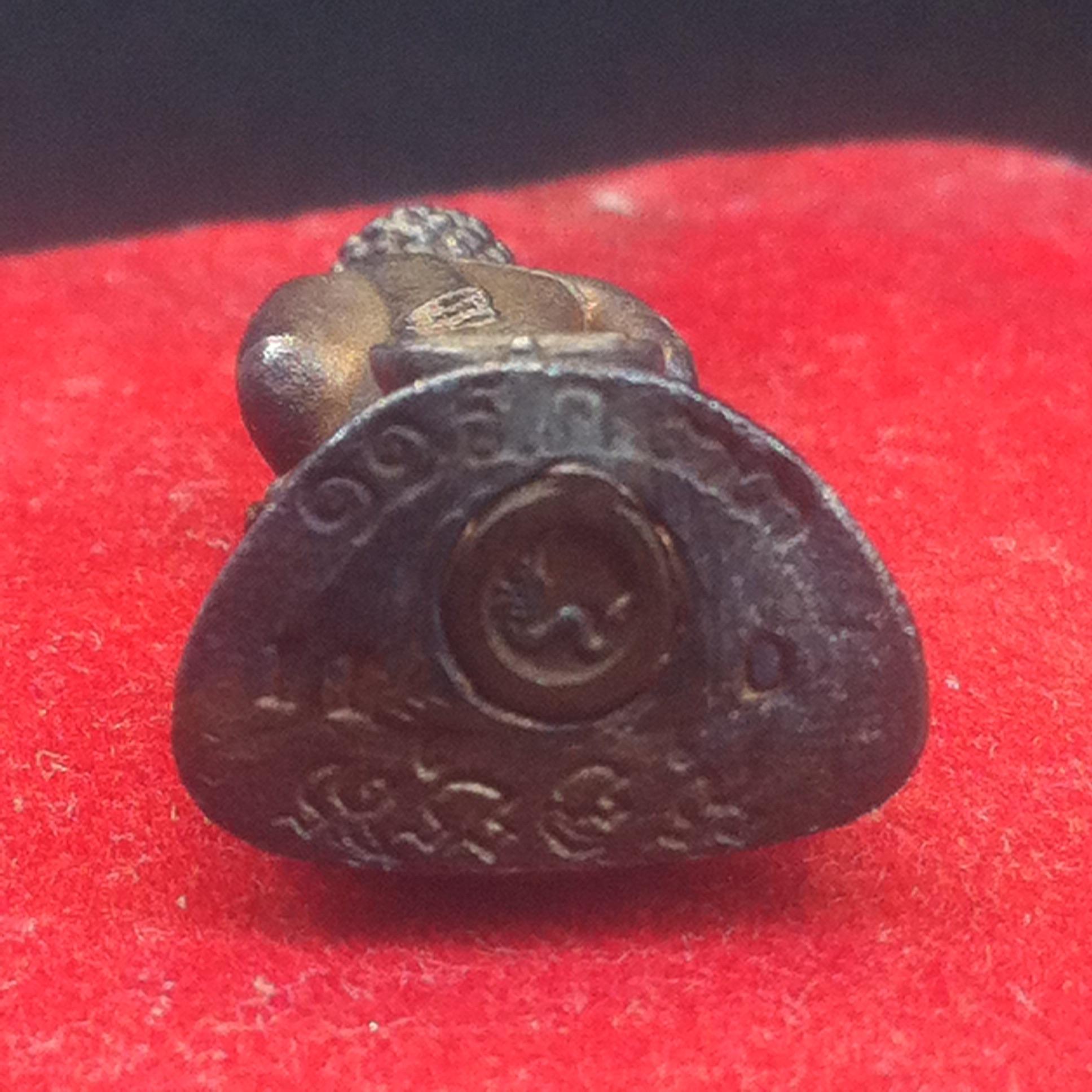 พระกริ่งปรมานุชิตชิโนรส วัดเชตุพน ปี2533 เนื้อนวะโลหะ ( ในหลวงเสด็จเททอง)