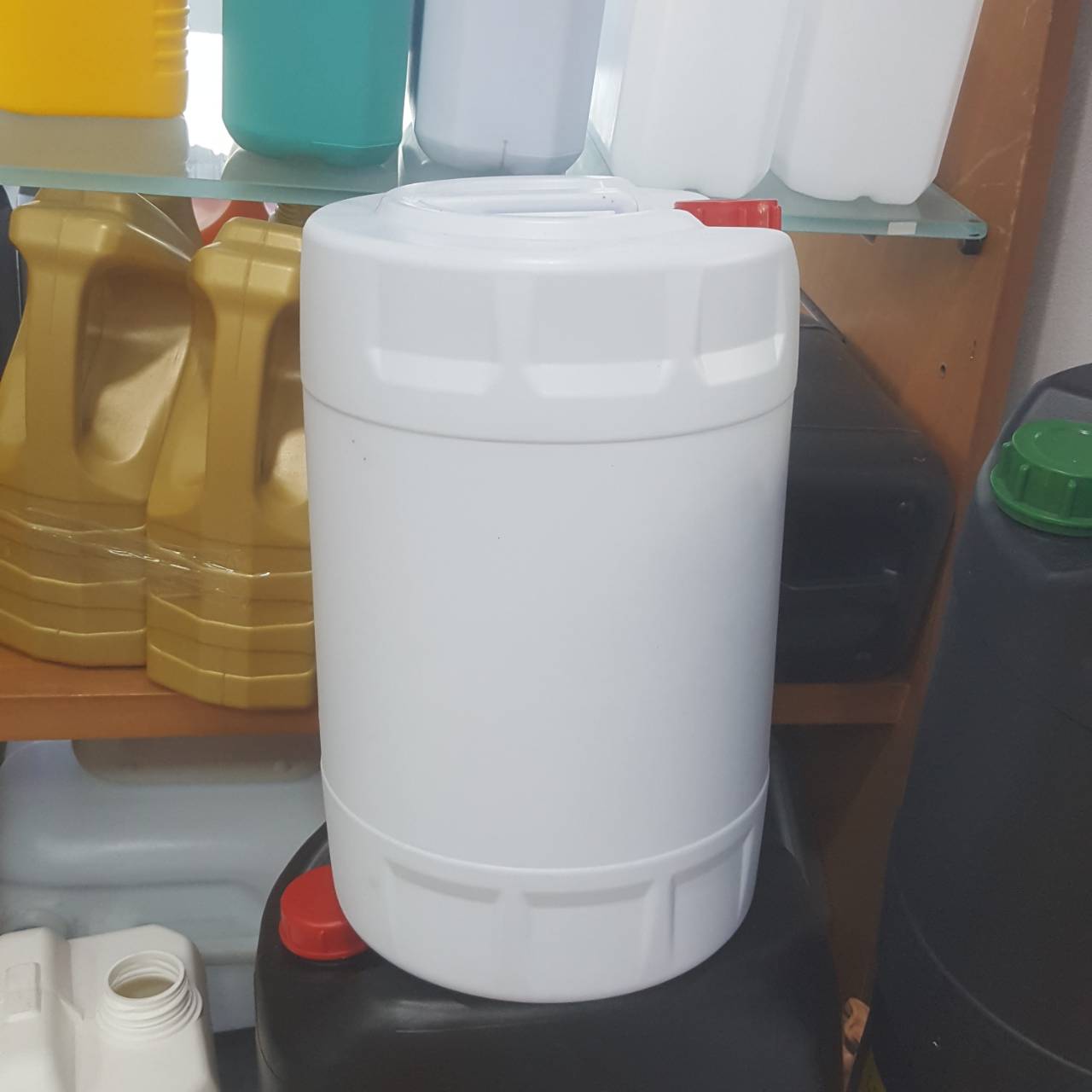 แกลลอนกลม 20 ลิตร AD4 ขาวทึบ