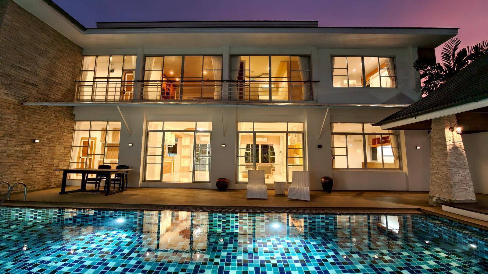 For Sales : Chalong, Luxury Pool Villa, 6 Bedrooms 7 Bathrooms