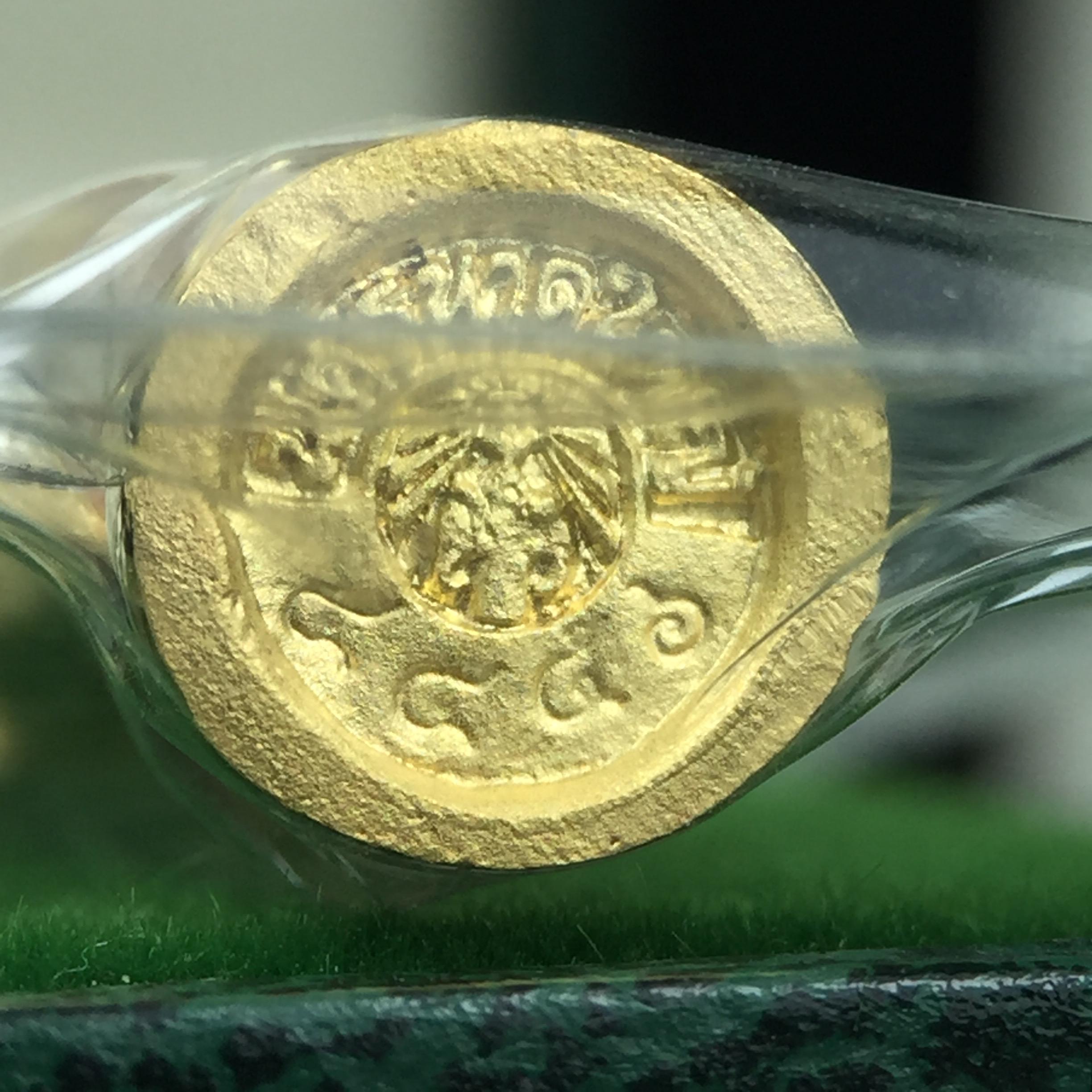 พระโพธิสัตว์อวโลกิเตศวร(เจ้าแม่กวนอิม)รุ่นฉลองปีกาญจนาภิเษก ปี2540 เนื้อเงินบริสุทธิ์ 99.9%(ชุบ3กษัตริย์) เทศบาลนครหาดใหญ่จัดสร้างถวายเฉลิมพระเกียรติพระบาทสมเด็จพระเจ้าอยู่หัวทรงครองสิริราชสมบัติครบ 50 ปี(สภาพซีนซองเดิมกล่องบรรจุการ์ดใบรับรองเดิมครบ)หายาก