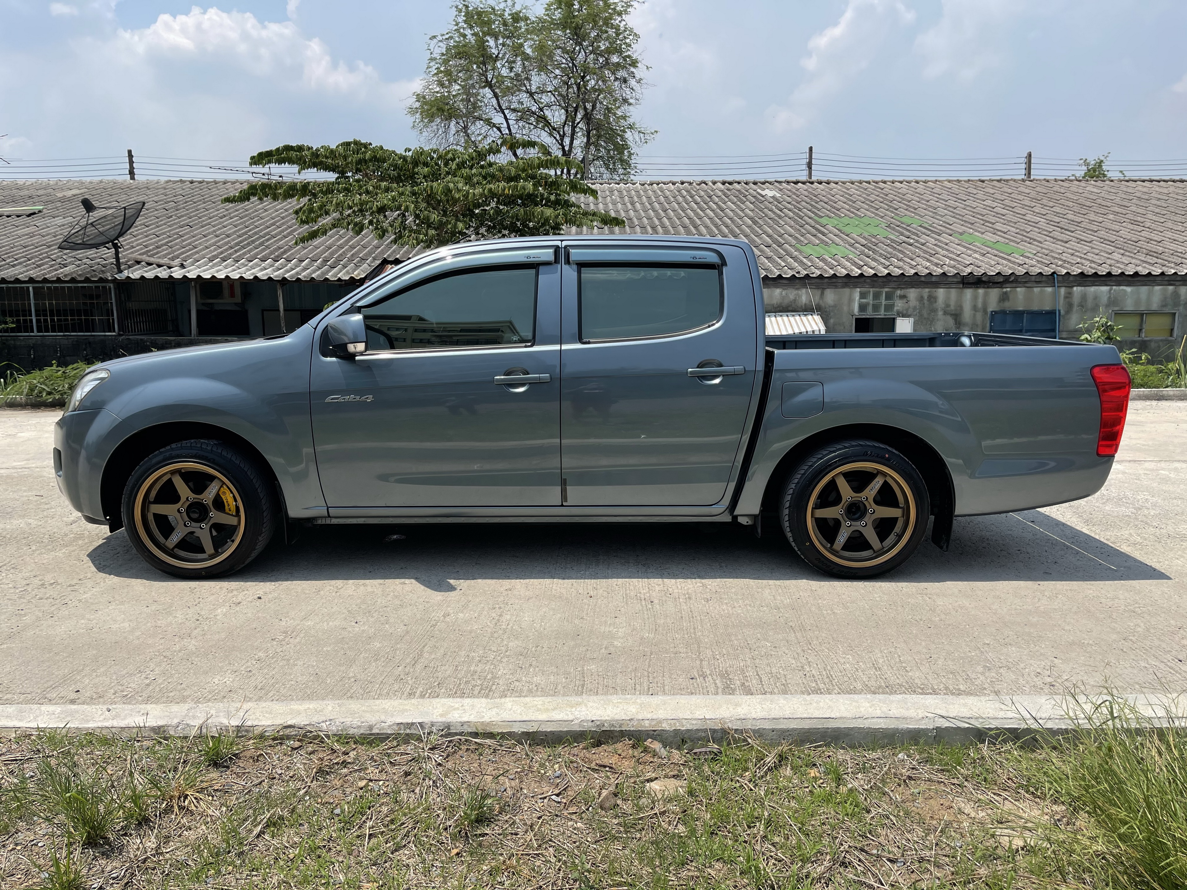 Isuzu Dmax All New 4ประตู 2.5 Vgs Z 2013 เทา
