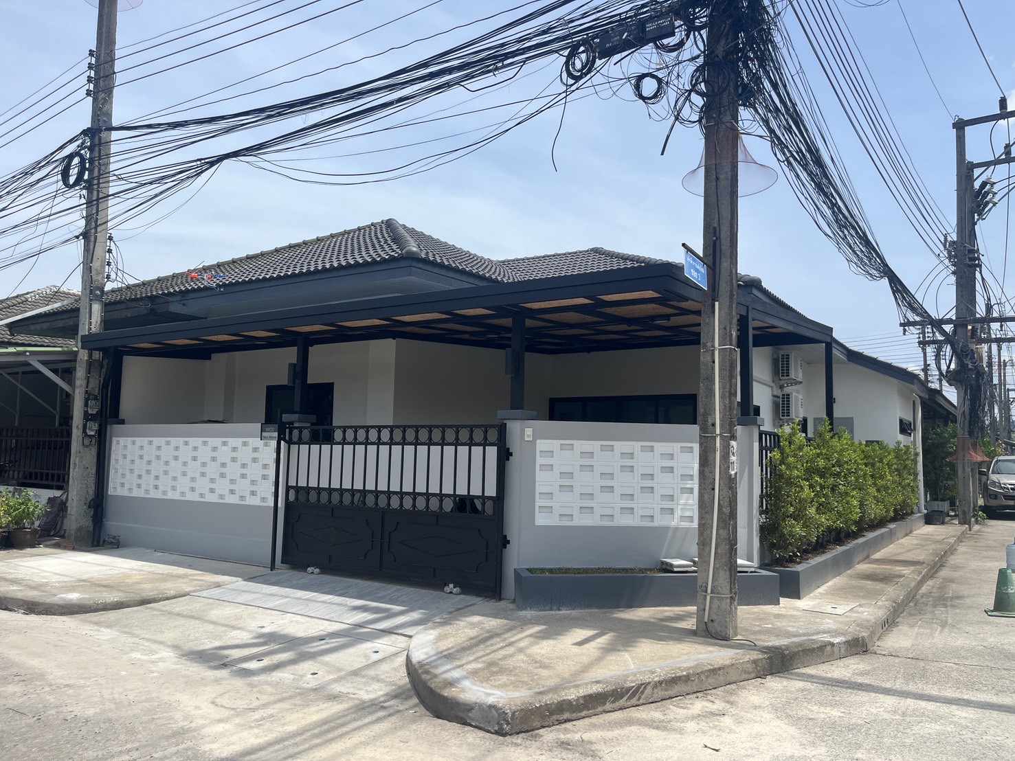 For Rent : Chalong, One-story townhome, 3 bedrooms 2 bathrooms