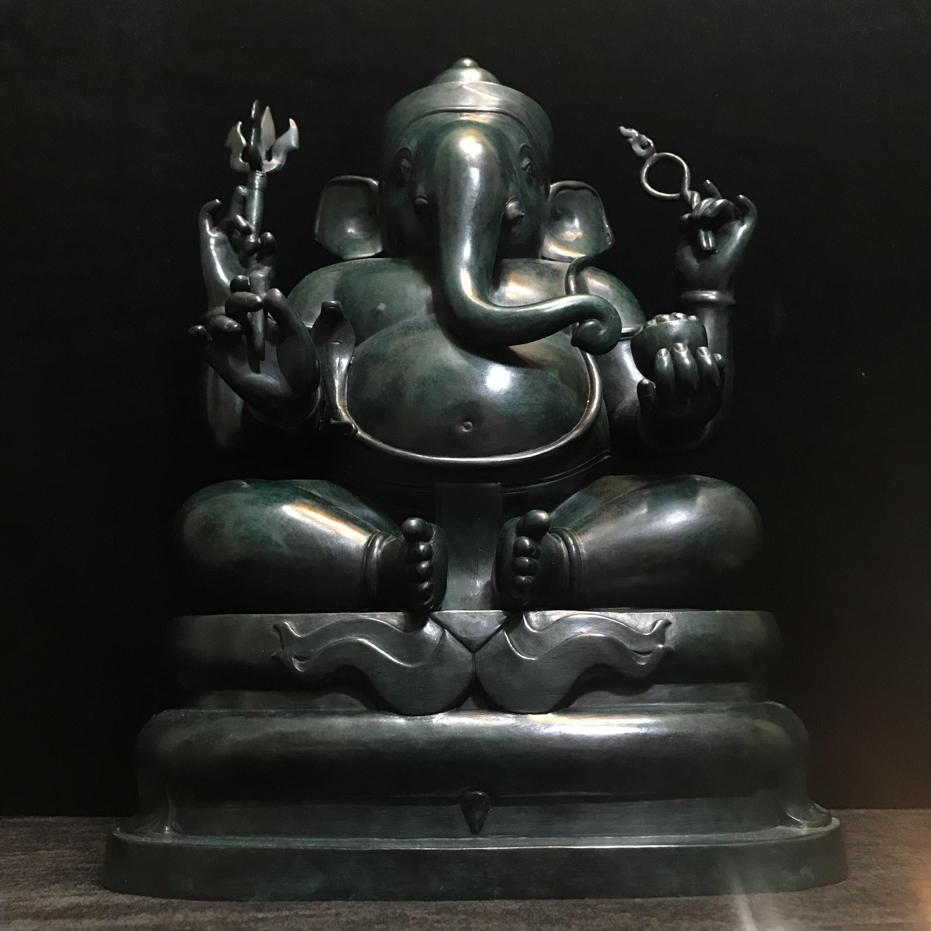 พระพิฆเนศวร 65 ปี คณะจิตรกรรม มหาวิทยาลัยศิลปากร ปี2551 ลอยองค์เนื้อสำริดขนาดหน้าตัก 9 นิ้ว(เนื้อสำริดเขียวพลาติน่า)