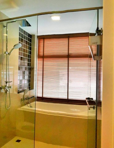 For Rent : Patong The Deck condominium 1 bed room 3rd Floor moutain View.