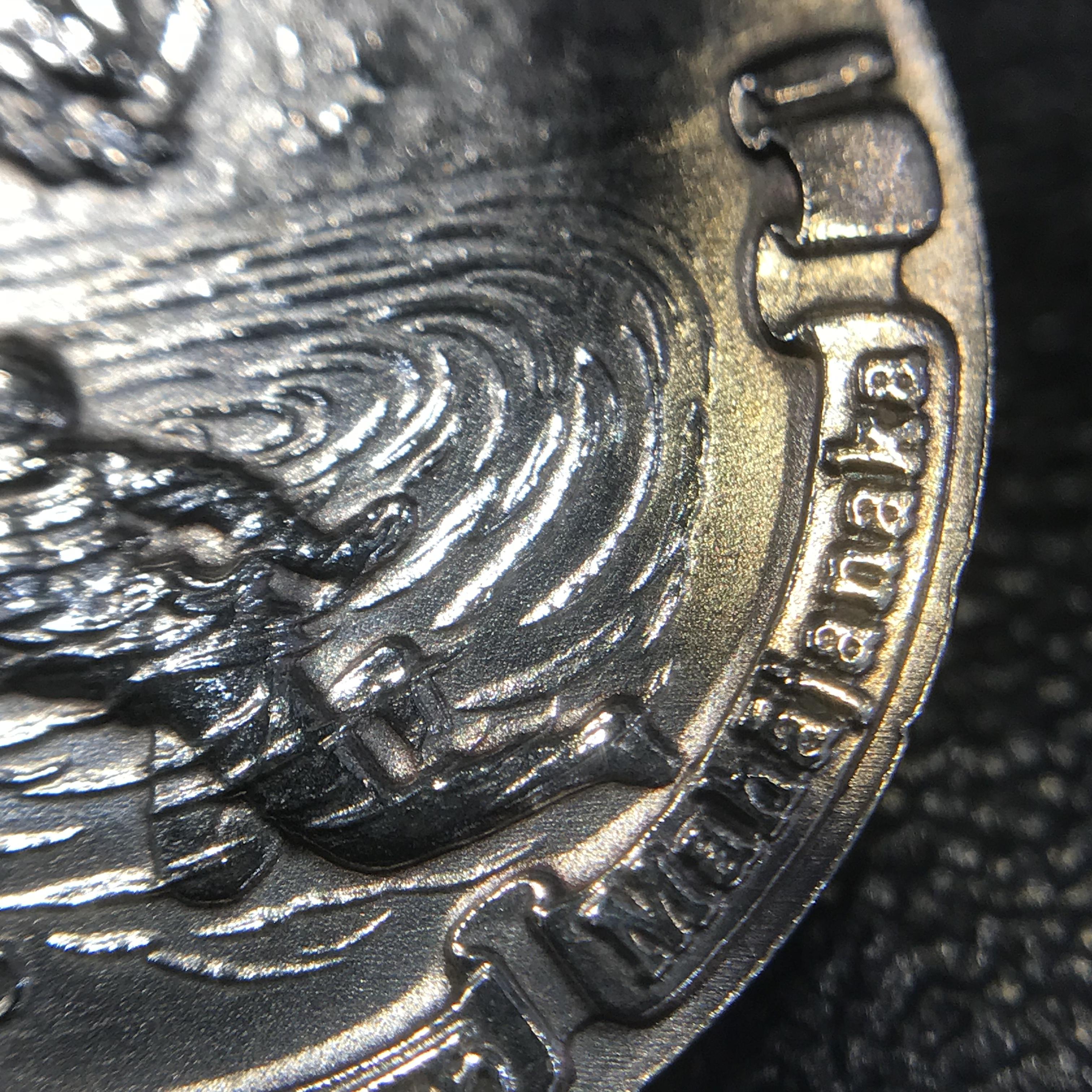 เหรียญพระมหาชนก พิมพ์เล็ก เนื้อเงิน ปี2542 พร้อมหนังสือครบชุด