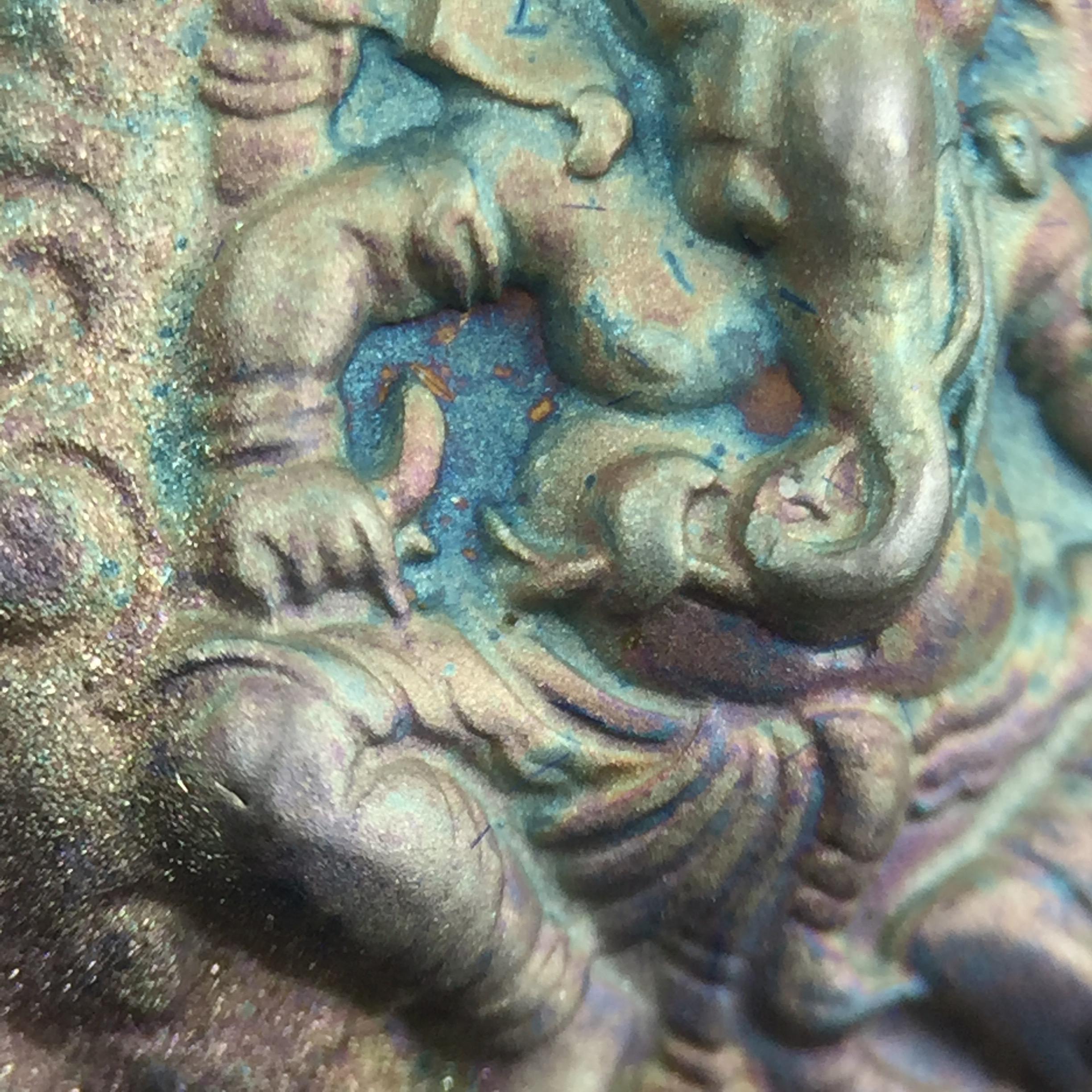 เหรียญพระพิฆเนศวร ญสส. ชุดกาญจนาภิเษกครองราชย์ 50 ปี พุทธศักราช 2538 พิมพ์ใหญ่(2.9 ซม.) เนื้อเงินผิวเดิมกลับดำขึ้นสีรุ้งเข้มขลังงดงามธรรมชาติสร้างสรรค์ สภาพสวยเดิมพร้อมกล่องบรรจุเดิม ตอกโค๊ดหมายเลขกำกับ(1ใน 5539องค์)