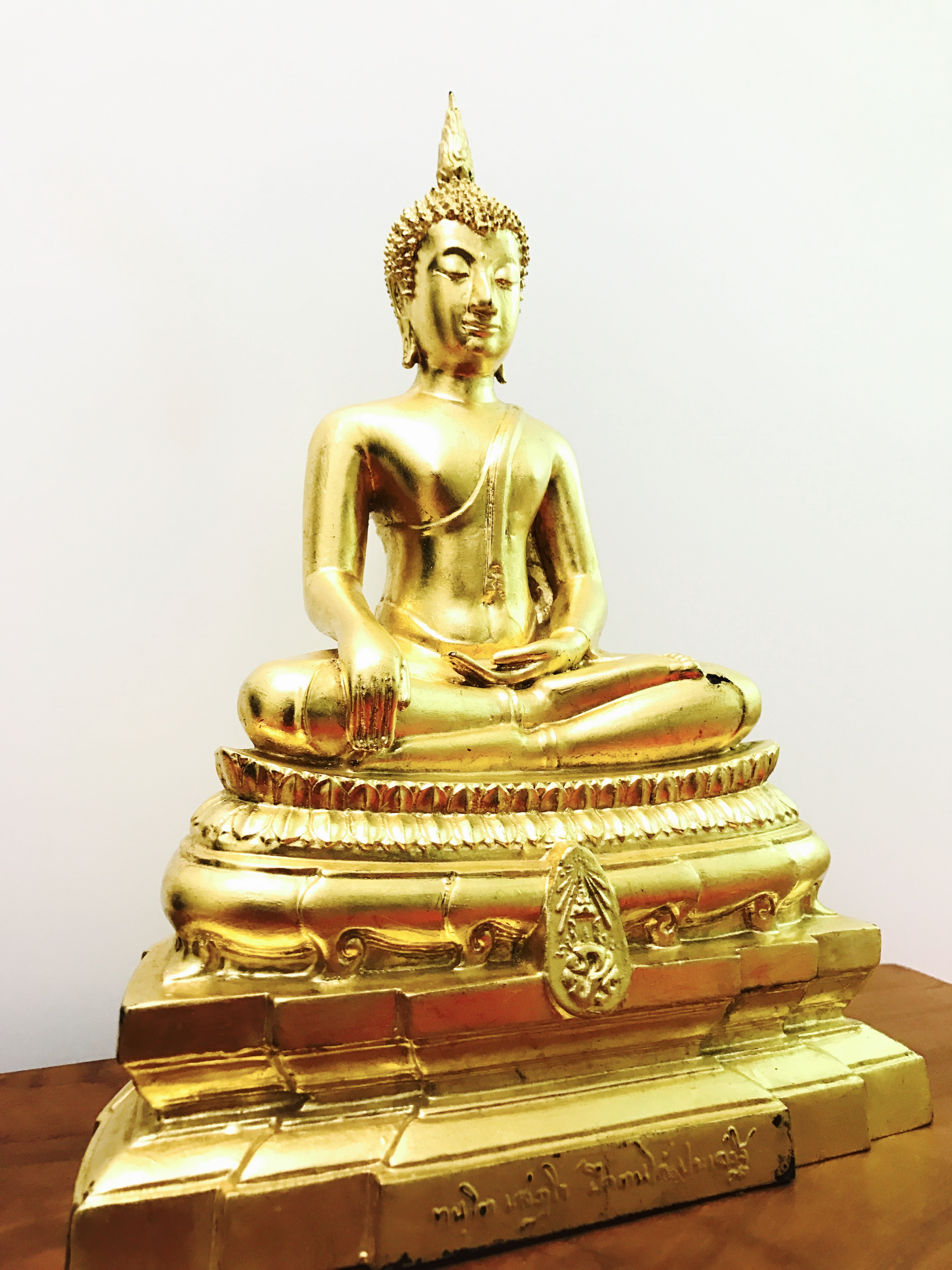พระบูชาพระพุทธชินสีห์ ภปร ทันโตเสฏโฐ ปี 2533 หน้าตัก 5 นิ้ว (วัตถุมงคลหนึ่งเดียวที่มีผงฟันในหลวงรัชกาลที่9 พระราชทานให้จัดสร้าง) (1ใน999)
