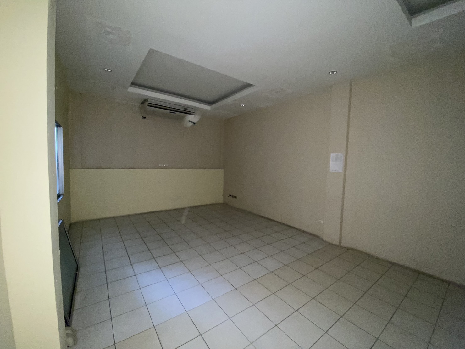 For Sales : Phuket Town, 4-story commercial building, 4 Rooms 4 Bathrooms