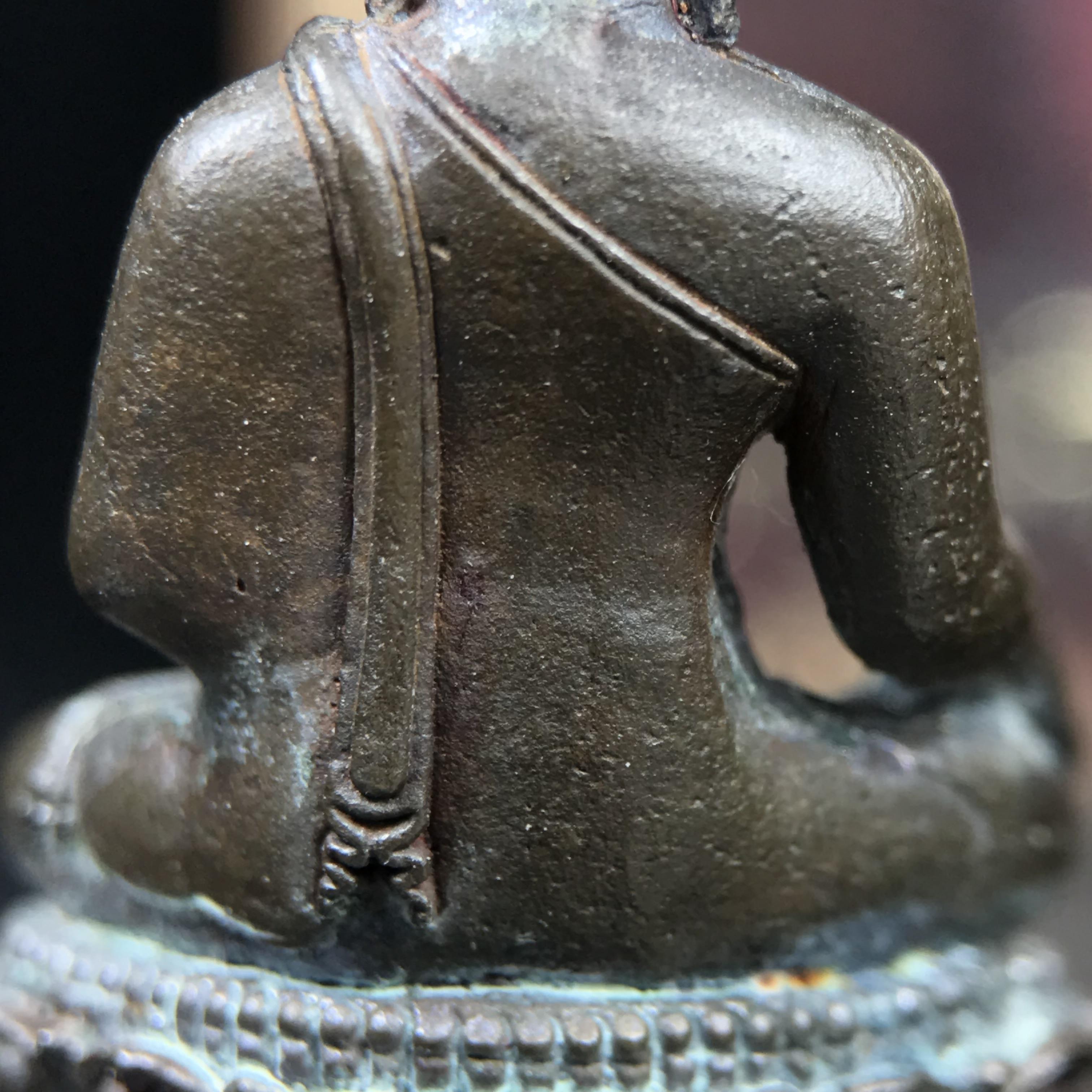 พระกริ่ง-พระชัยวัฒน์อธิบดี ปี2525 ของดีอัยการ (มีไว้บูชาเลื่อนยศเลื่อนตำแหน่งทุกท่าน)(1ใน 2525 ชุด)****ชุดหมายเลข ๗๘๖ ****มียศ มีบารมี สมกับความหมายของนาม พระกริ่งอธิบดี “พระกริ่งผู้เป็นใหญ่ในหมู่พระกริ่งทั้งหลาย”