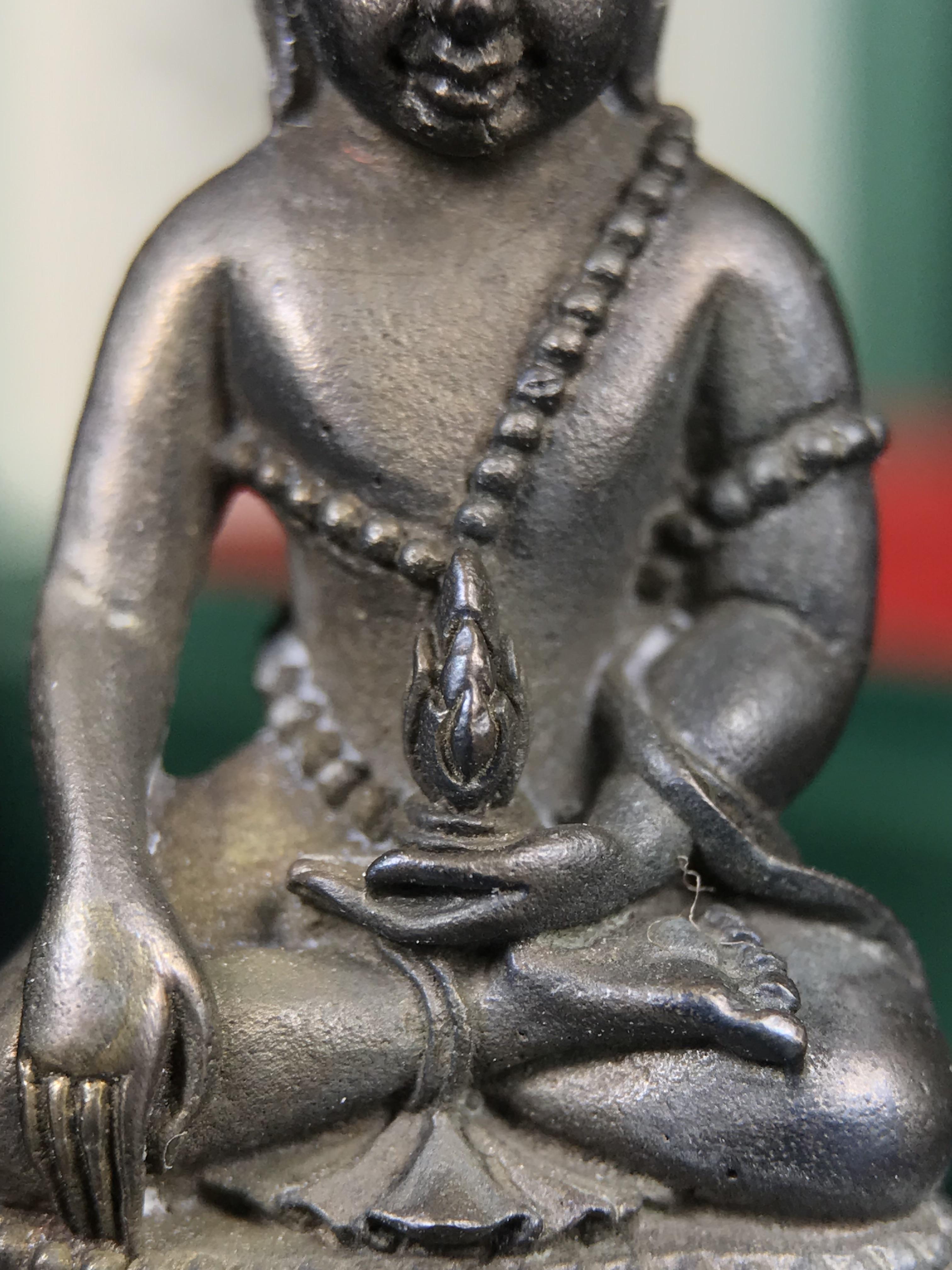 พระกริ่งวาสนา สมเด็จพระสังฆราช(วาสน์)วัดราชบพิธฯ ปี 2531 เนื้อนวโลหะ สร้างเป็นที่ระลึกในคราวที่สมเด็จพระอริยวงศาคตญาณ สมเด็จพระสังฆราช(วาสน์ วาสโน)มีพระชนมายุครบ90พรรษา(ในหลวง ร.9 เสด็จในพิธี)งานแกะแม่พิมพ์โดย นายช่างเกษม มงคลเจริญ)(1ใน1991องค์)